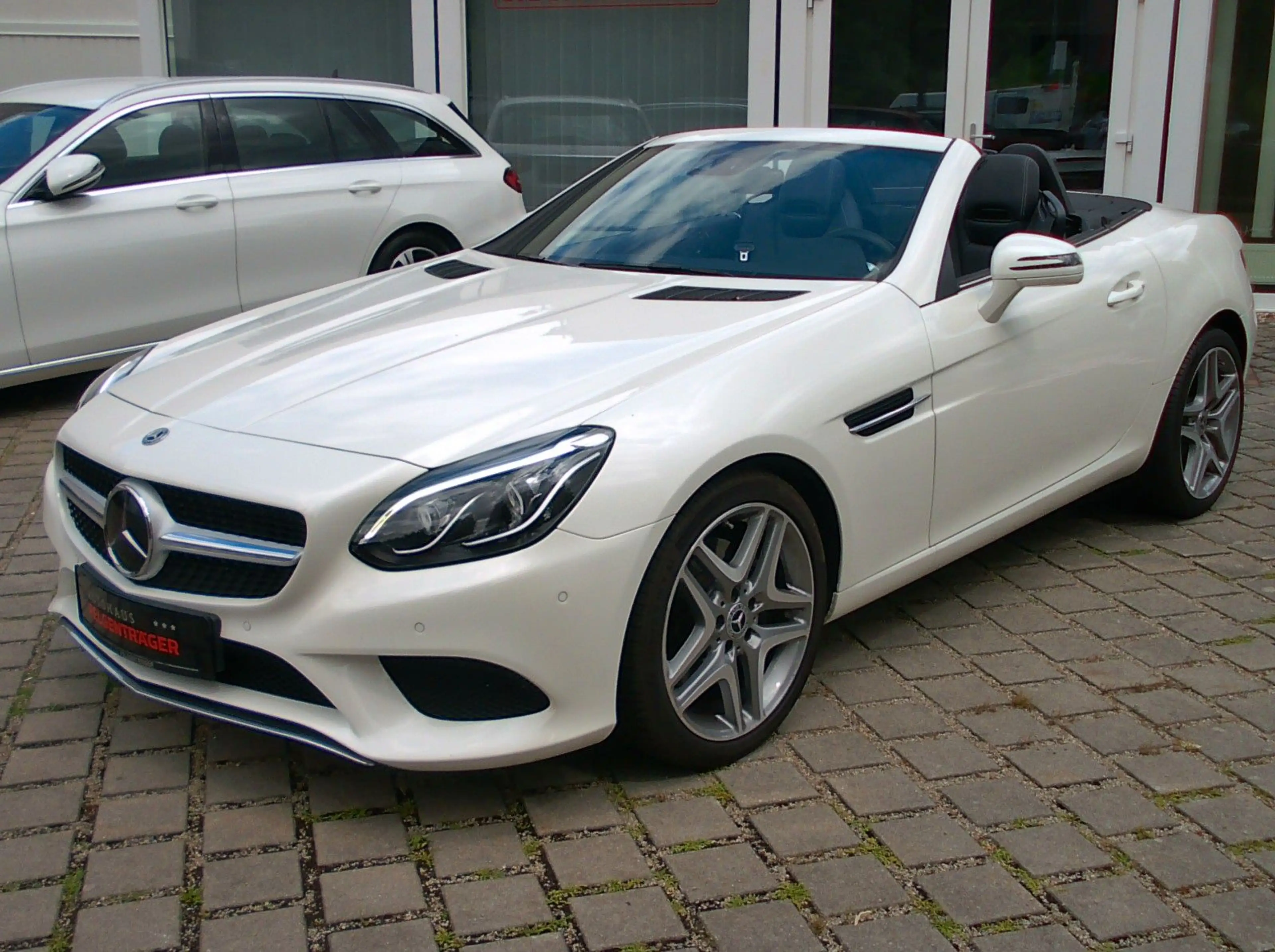 Mercedes-Benz SLC 200