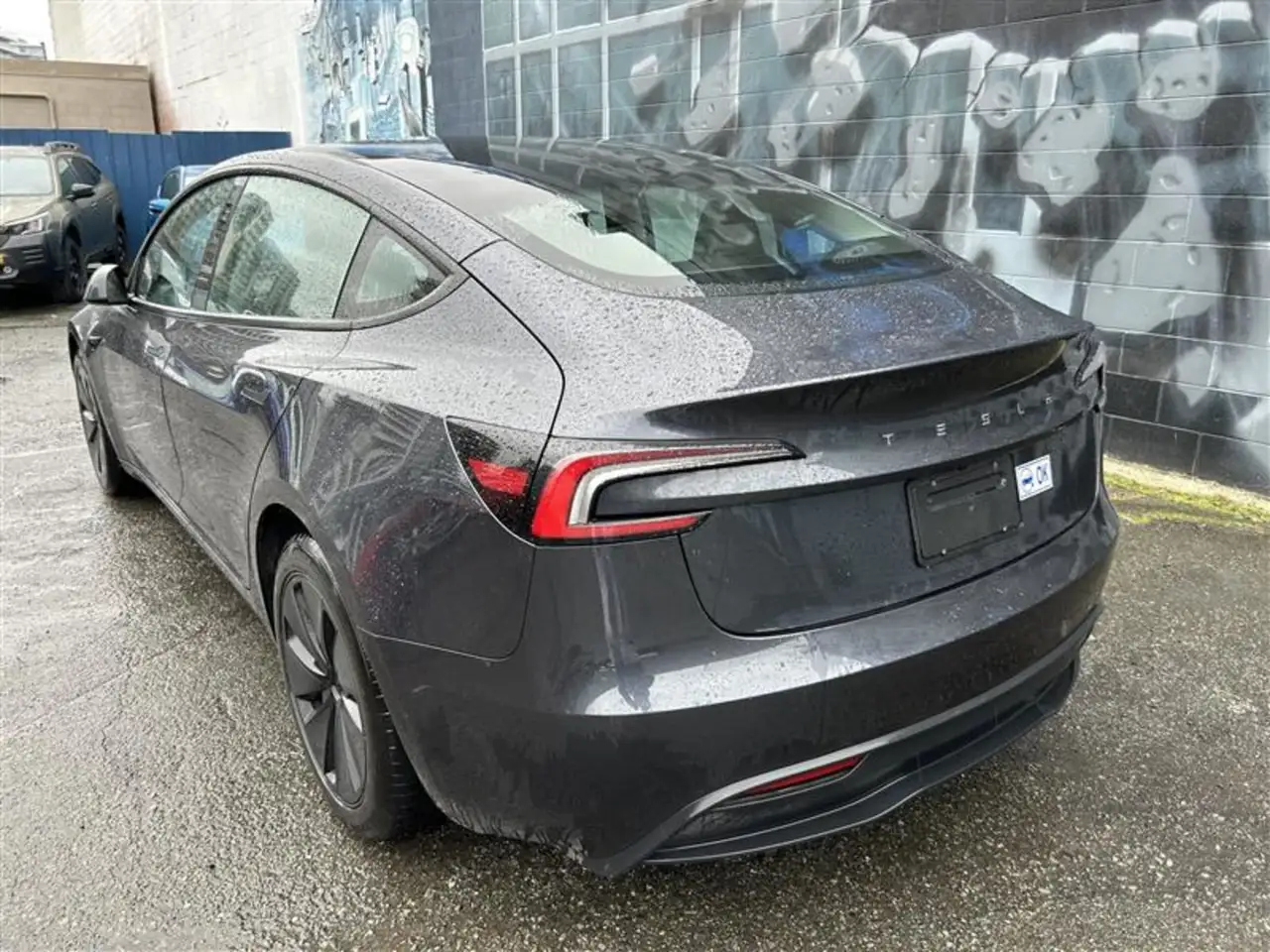 Tesla Model 3 снимка Tesla Model 3
