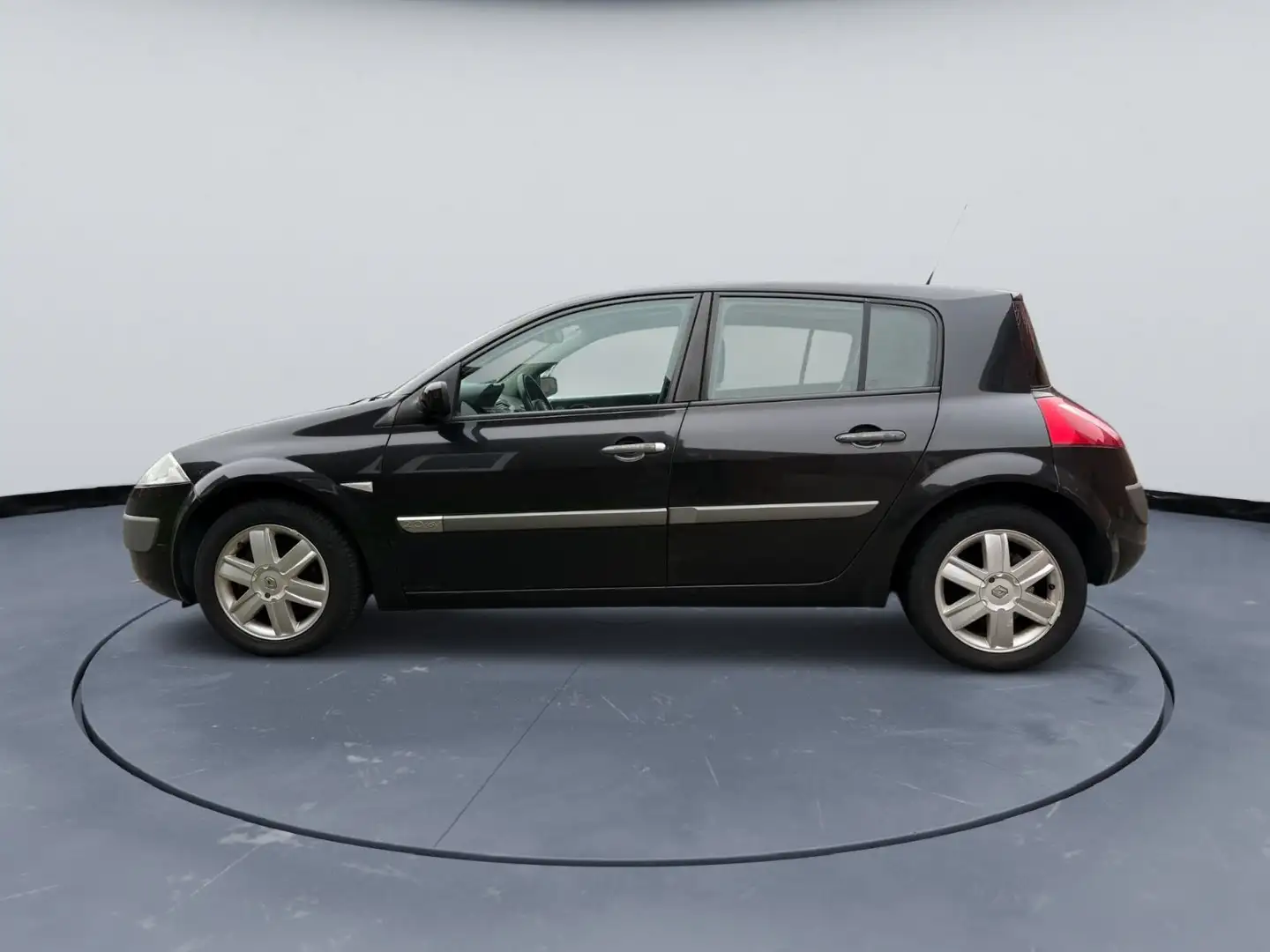 Renault Megane Dynamique 2.0 16V Schwarz - 2