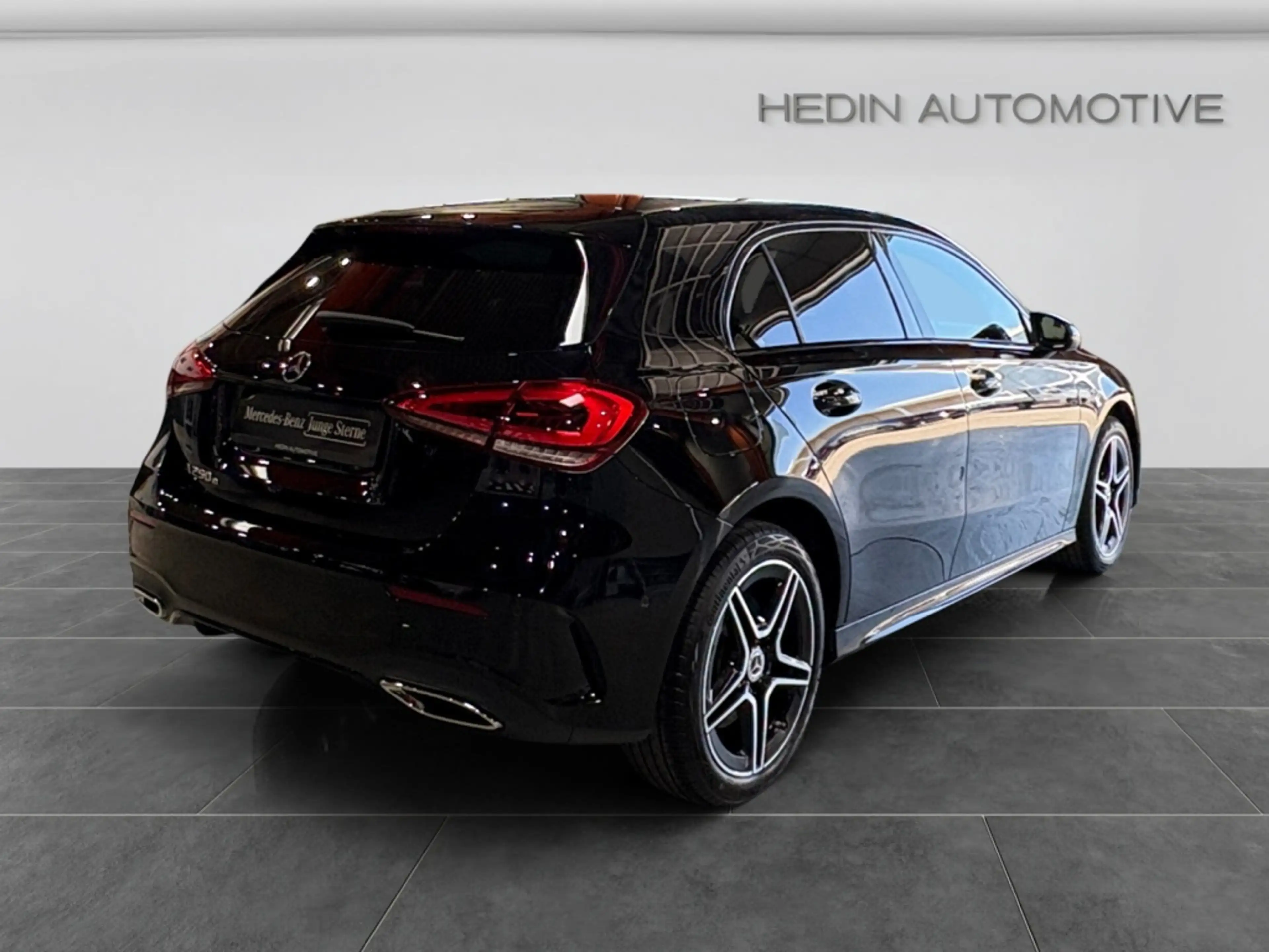 Mercedes-Benz A 250 e Kompaktlimousine AMG|MBEAM|NIGHT|MBUX|LM — photo 7