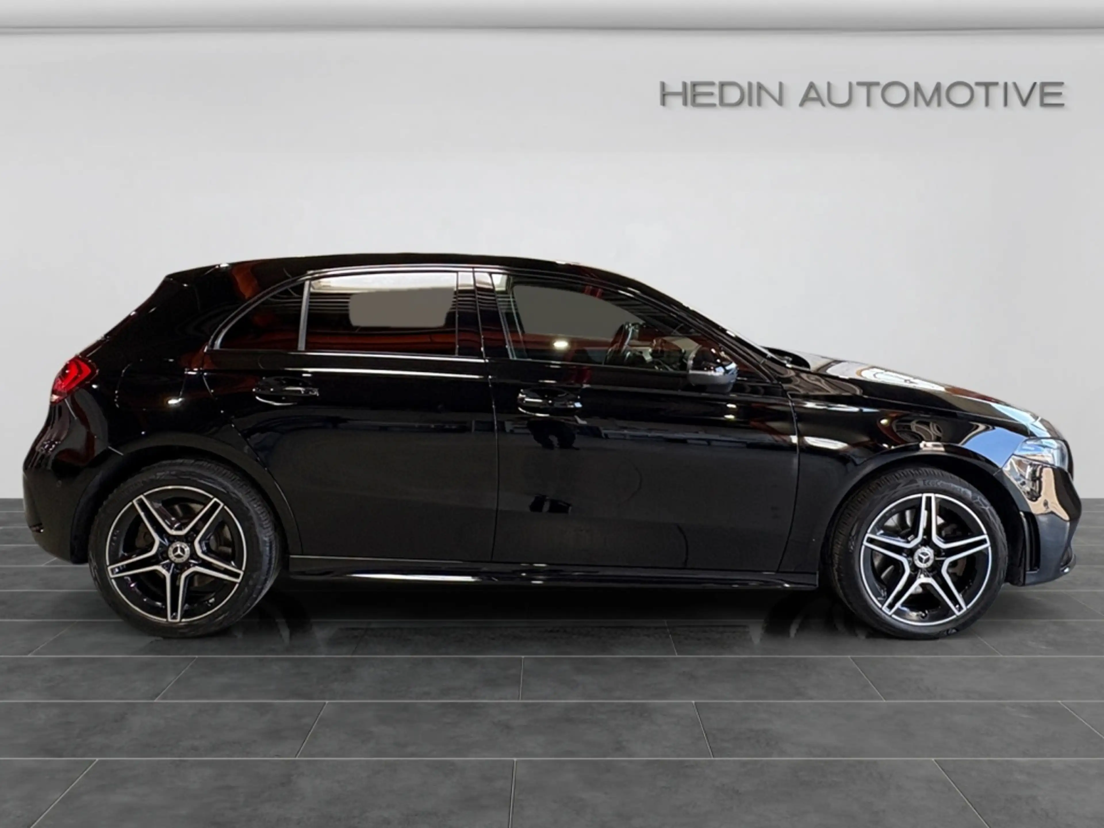 Mercedes-Benz A 250 e Kompaktlimousine AMG|MBEAM|NIGHT|MBUX|LM — photo 8