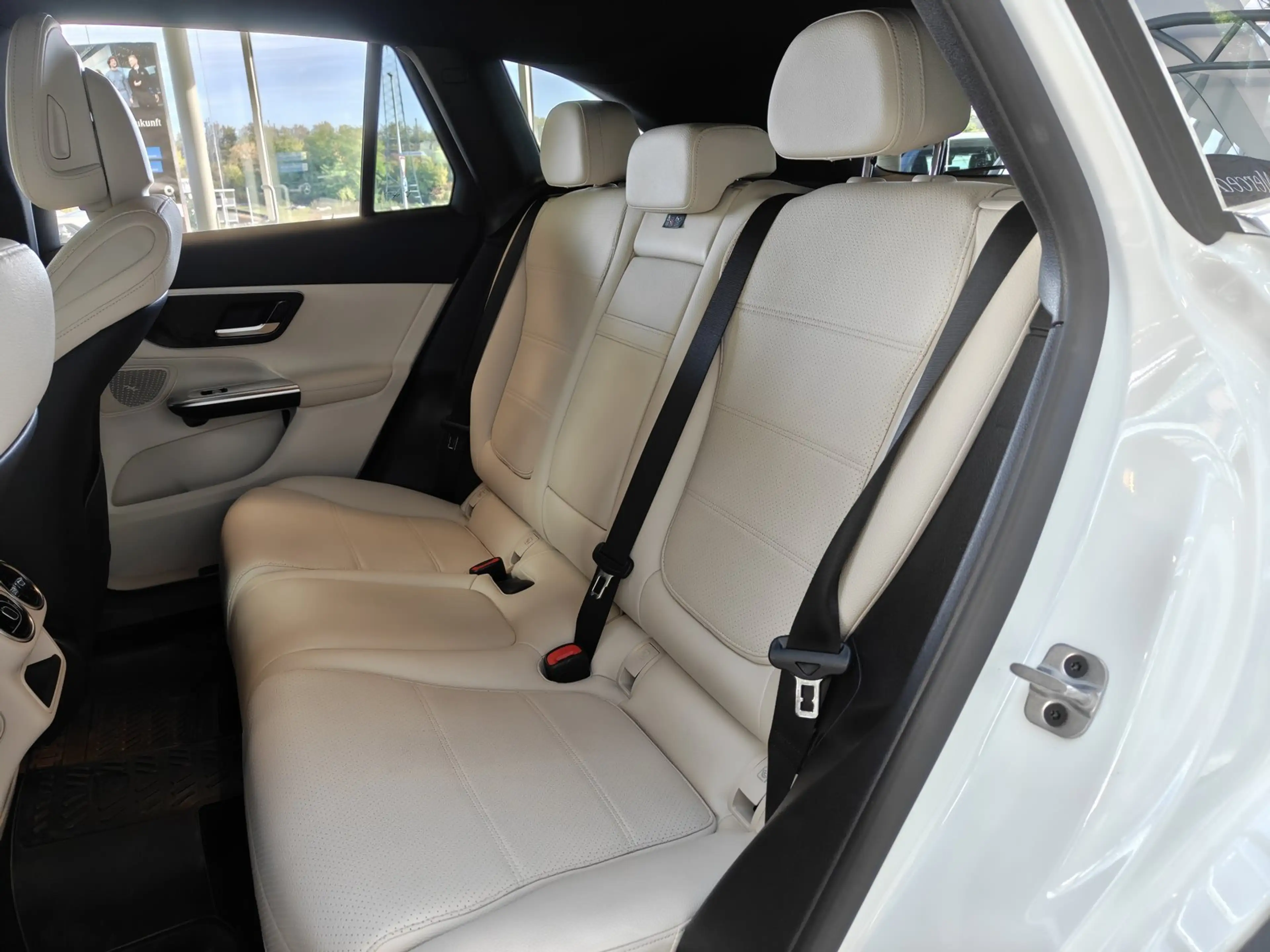 Mercedes-Benz GLC 220 d Avantgarde 4M AHK+DISTRONIC+DIGITALIGHT — photo 12