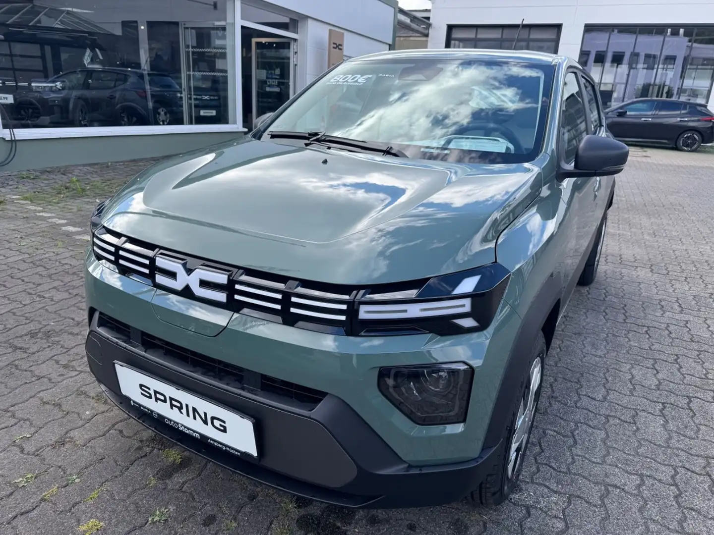 Dacia Spring Electric Expression Grün - 1