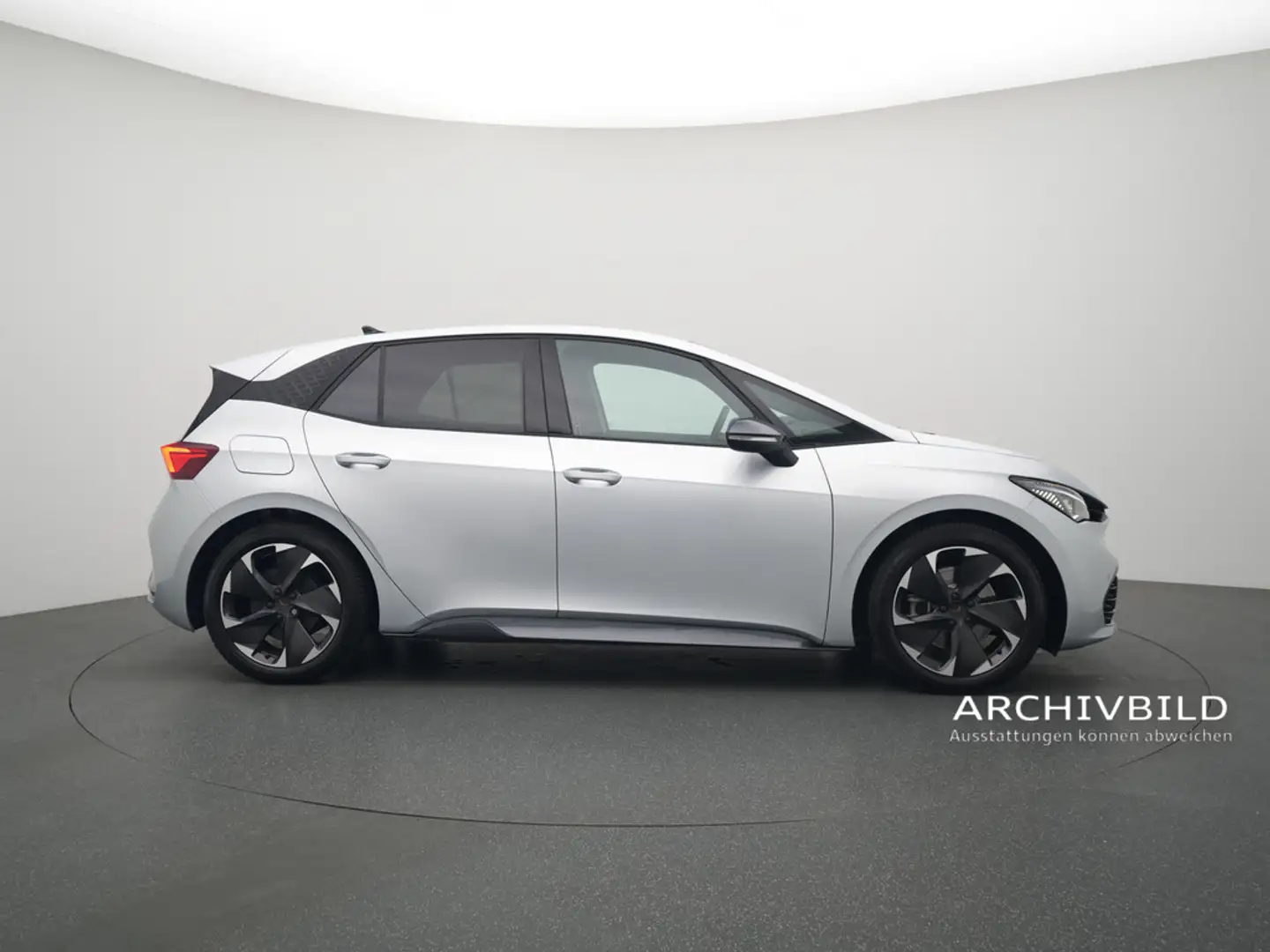 CUPRA Born LED SHZ KAM VIRT PDC Schwarz - 2