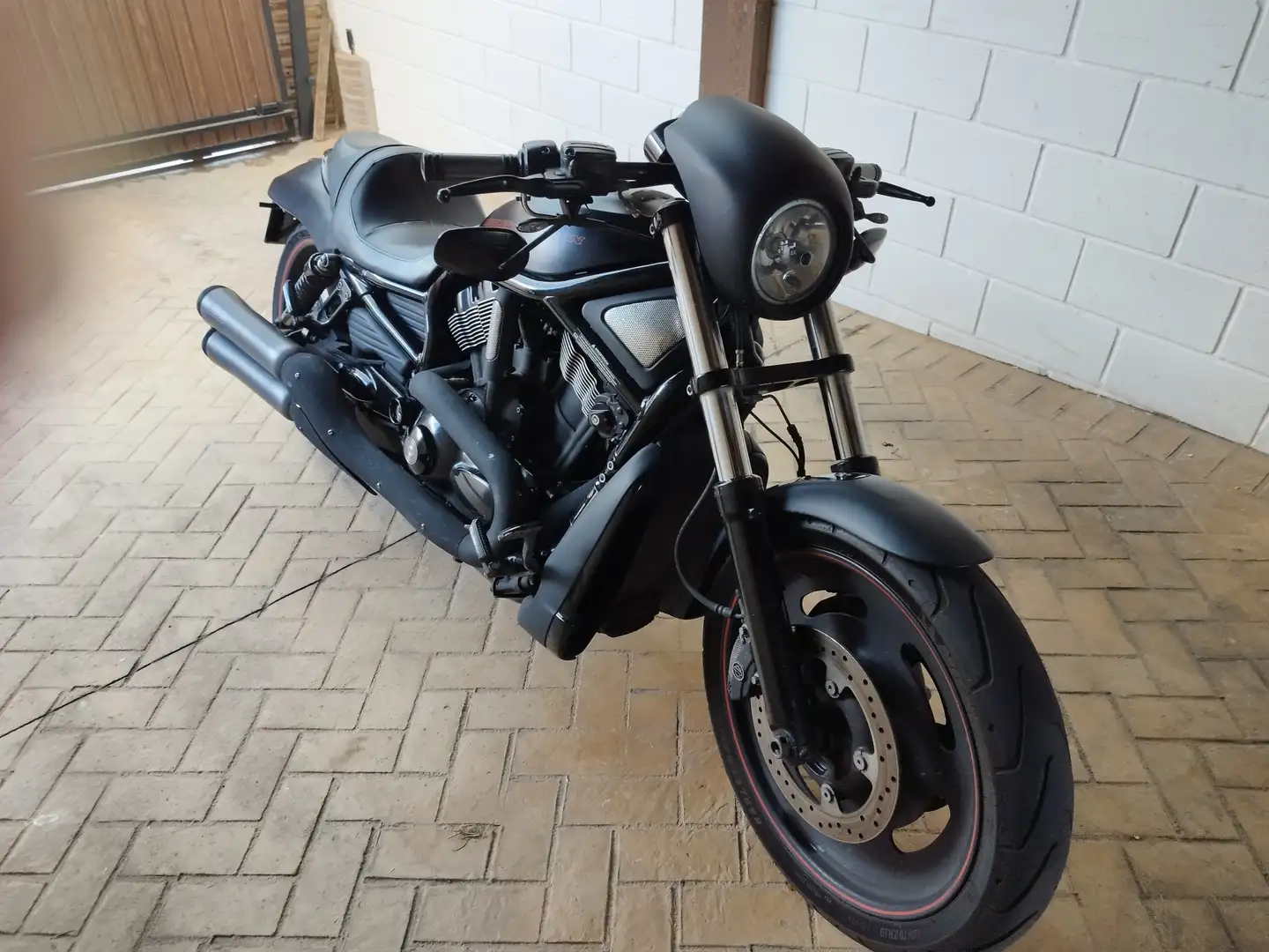 Harley-Davidson VRSC Night Rod Negro - 2