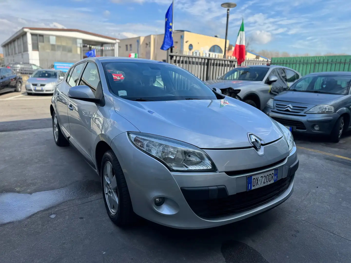 Renault Megane Berlina 1.6 16v Privilege - 1