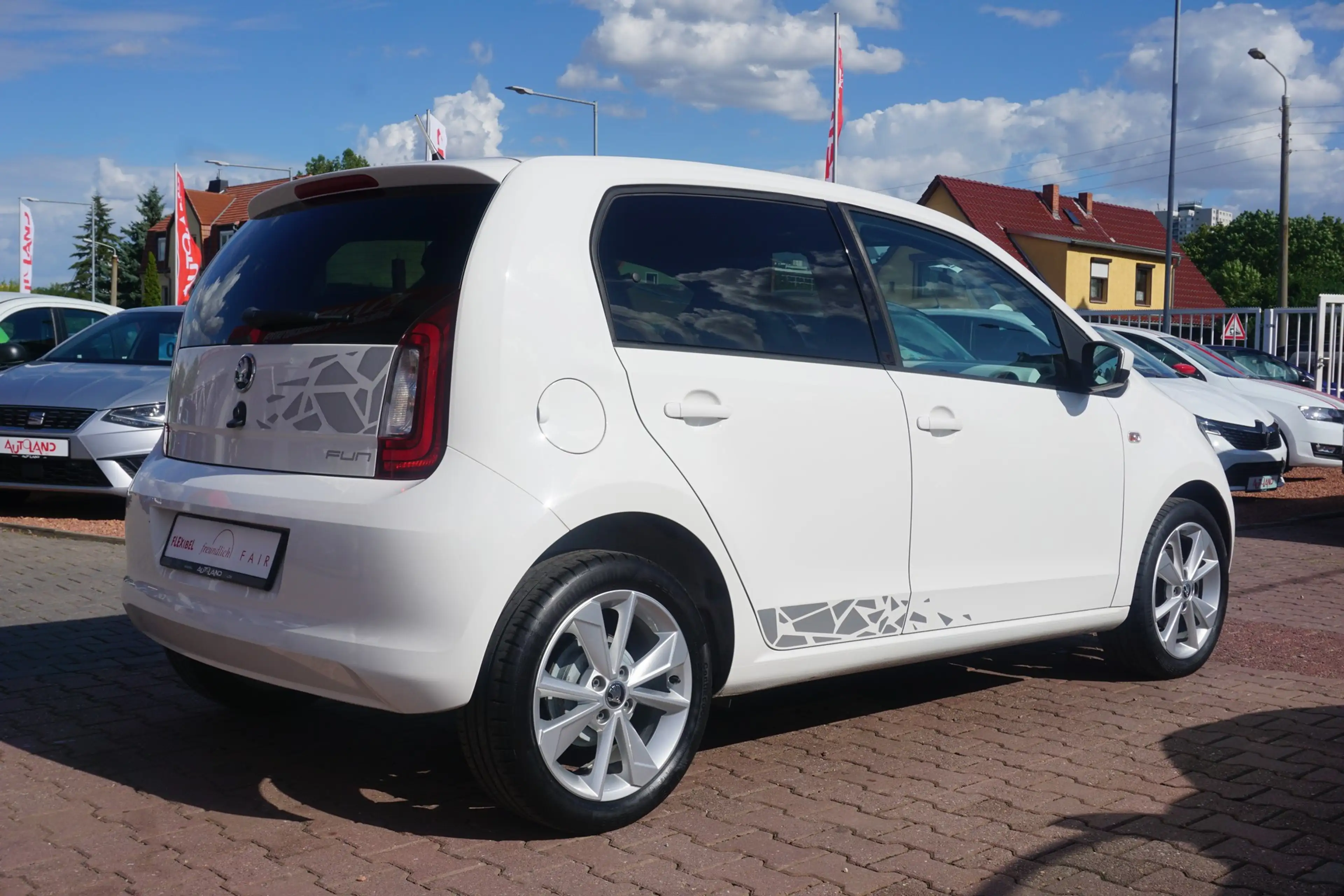 Skoda Citigo 1.0 MPI Fun DAB Sitzheizung Klima USB AUX — photo 5
