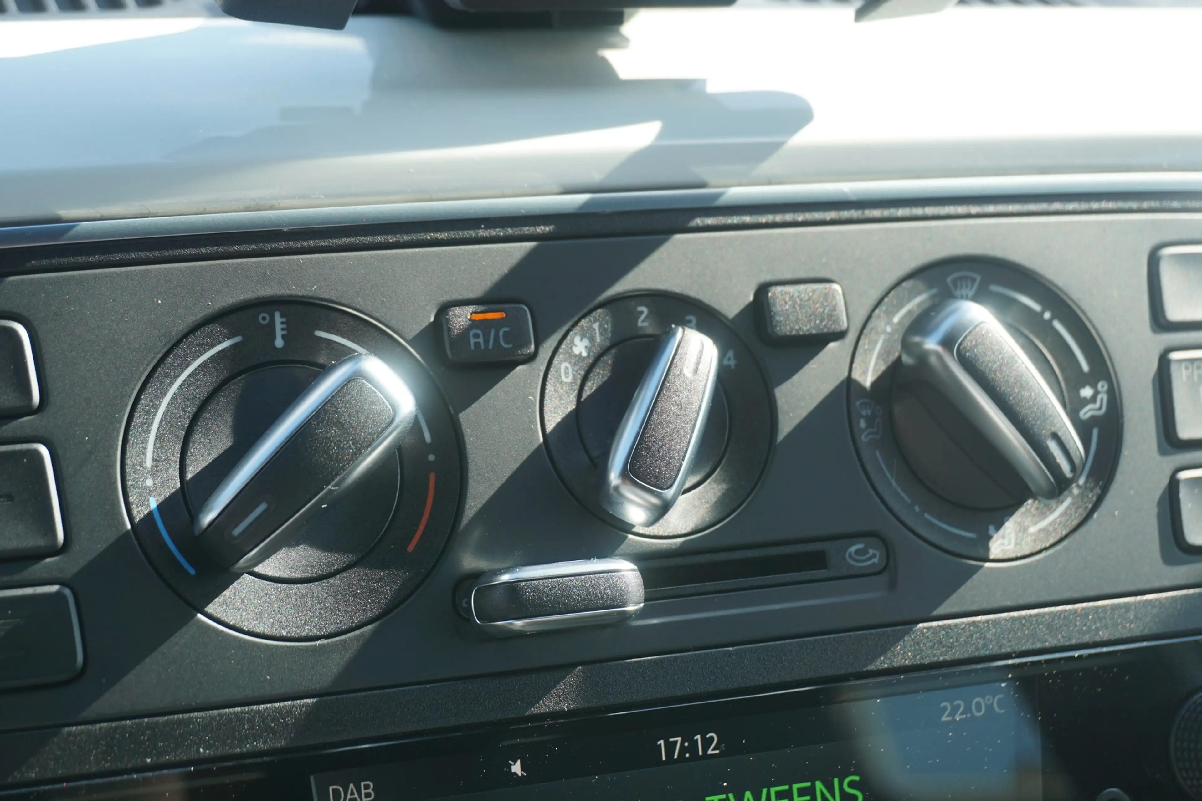 Skoda Citigo 1.0 MPI Fun DAB Sitzheizung Klima USB AUX — photo 15