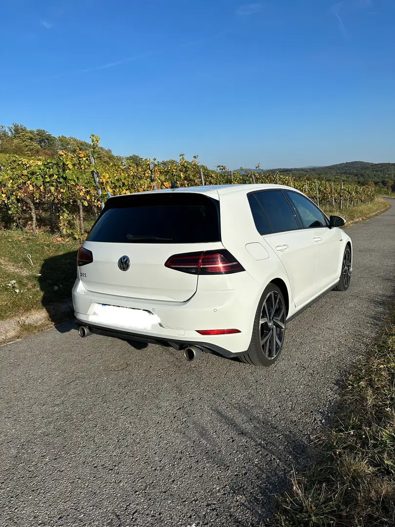 Volkswagen Golf GTI 2.0 TSI OPF DSG Performance - 2