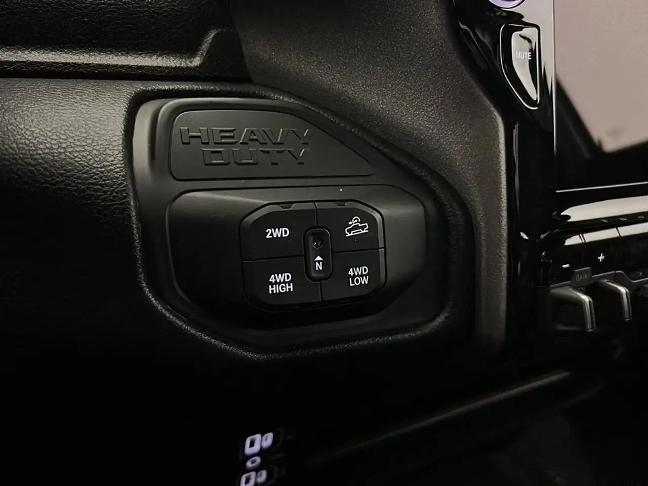 RAM 2500 снимка RAM 2500