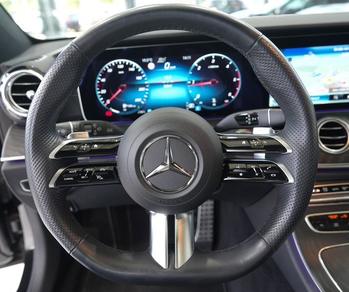 Mercedes-Benz E 400 d 4Matic*AMG-LINE*NIGHT*AIRMATIC*BURM* — photo 14