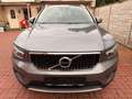 Volvo XC40 Momentum 2.0d AWD LED+NAVI+TEILLEDER+KAMER Gris - thumbnail 2