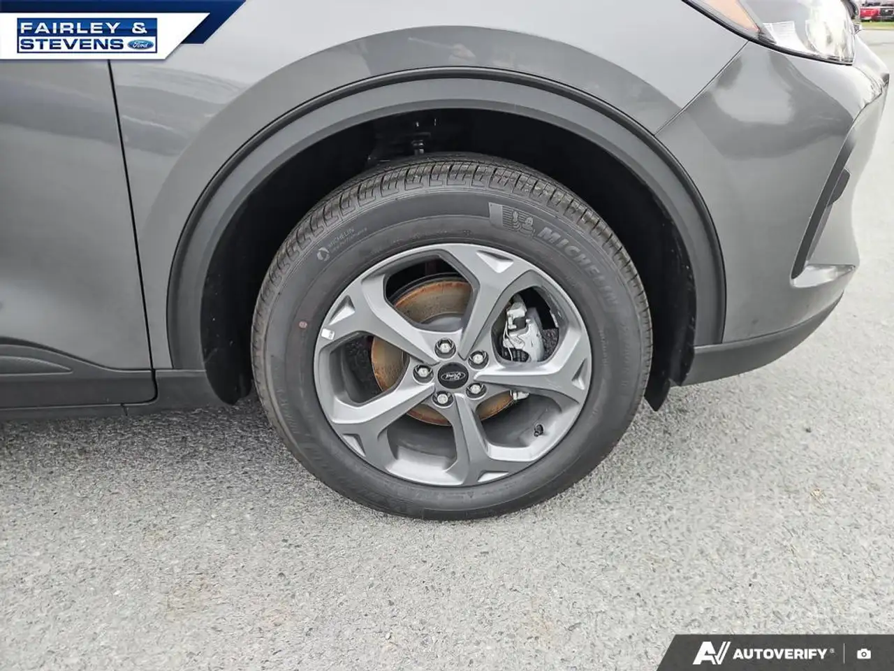 Ford Escape снимка Ford Escape