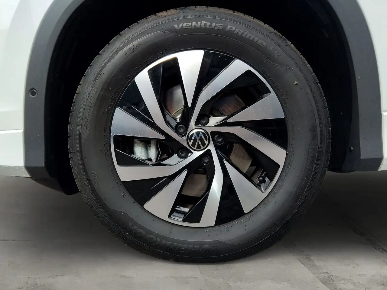 Volkswagen Tayron 1.5 eTSI Life DSG AHK 7Si 360° ACC 9
