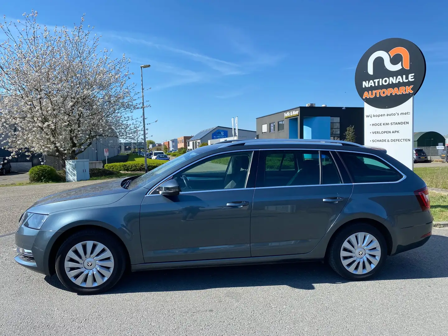 Skoda Octavia Combi 2018 * 1.6 TDI Greentech * FACELIFT * AUTOMA Grijs - 2