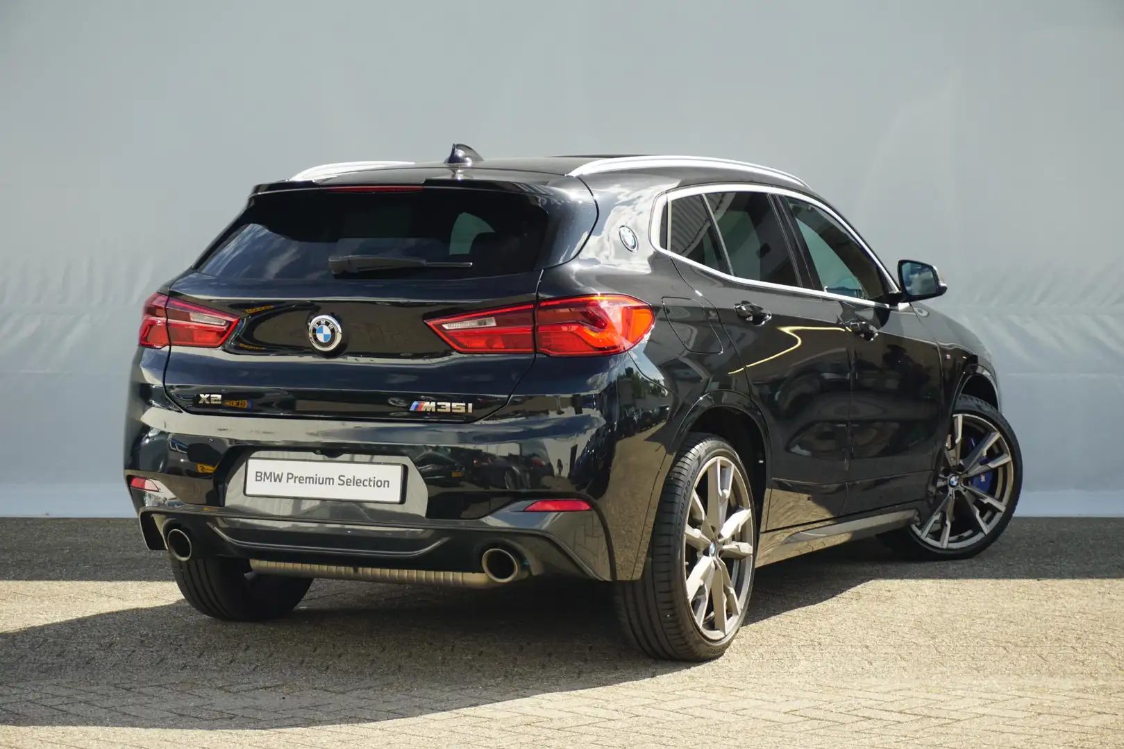 BMW X2 M35i 20'' / Harman Kardon / Panoramadak / Head-Up Zwart - 2