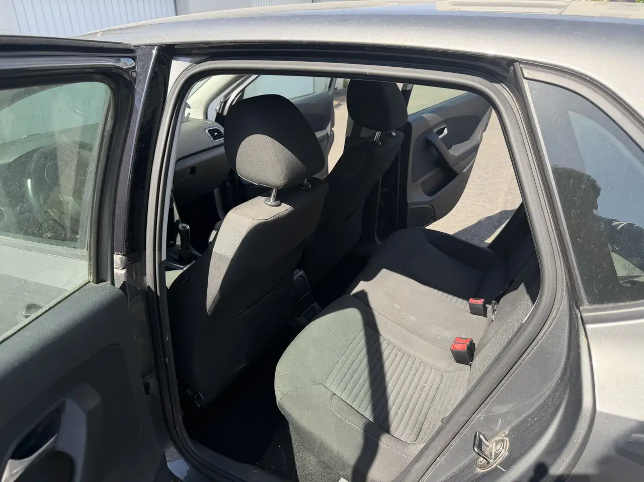 Volkswagen Polo Citadine 5 portes — photo 9