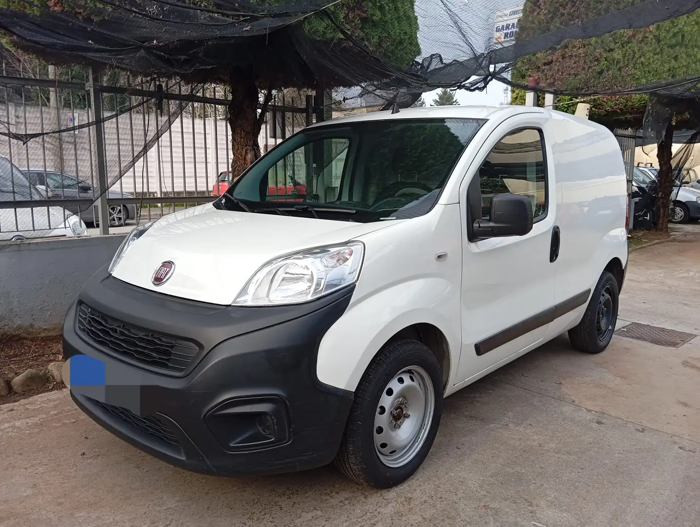 Fiat fiorino 1.3 MTJ EURO 6D 80 CAVALLI Weiß - 2
