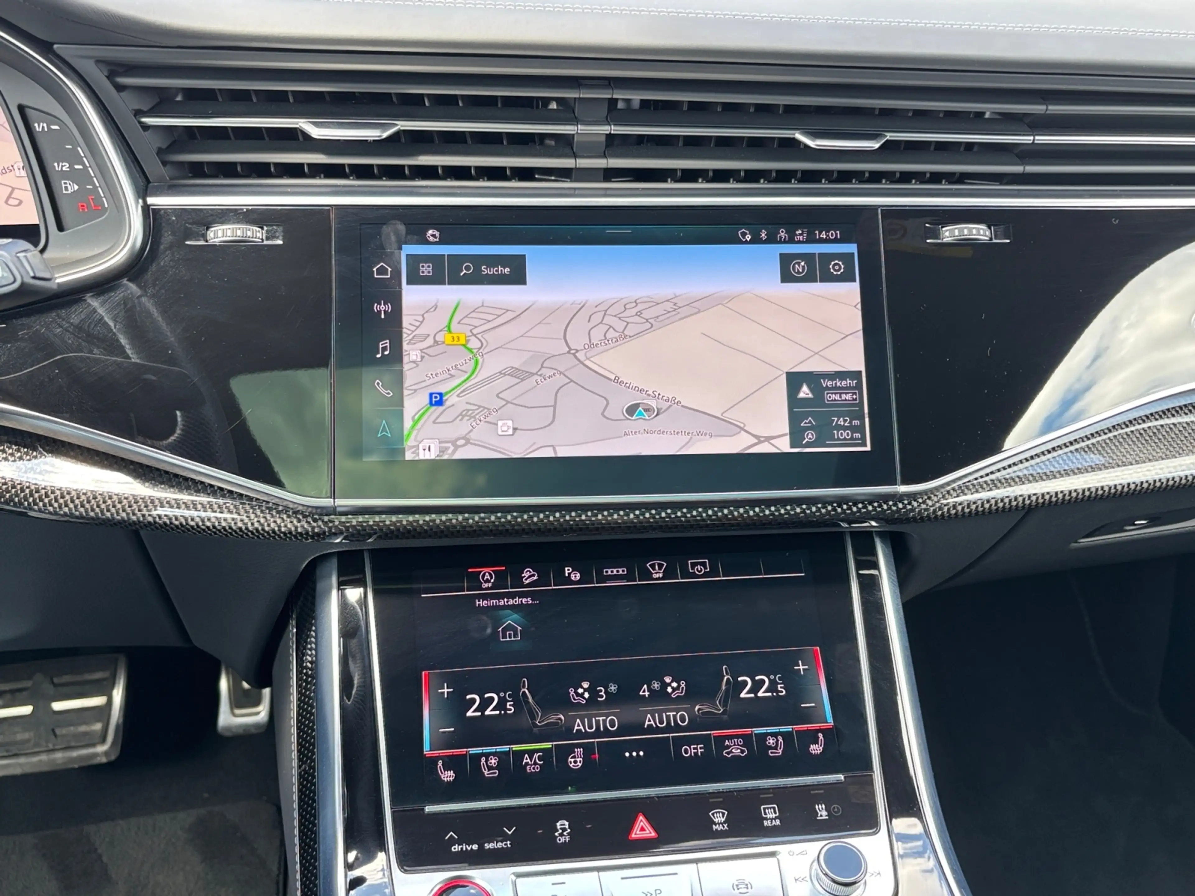 Audi SQ8 4.0 TFSI quattro AHK Pano Carbon Nachtsicht ACC 3 — photo 14
