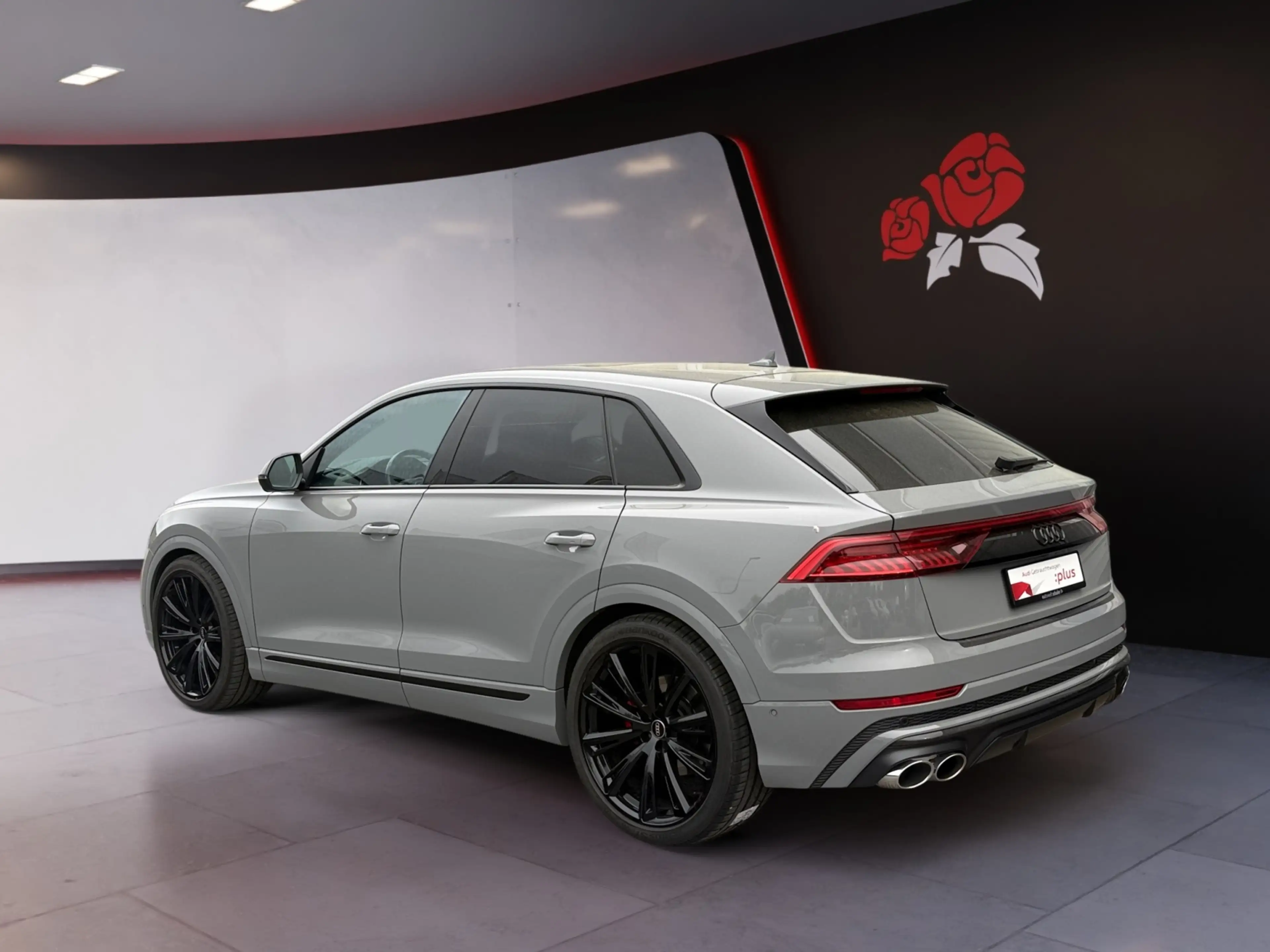Audi SQ8 4.0 TFSI quattro AHK Pano Carbon Nachtsicht ACC 3 — photo 4