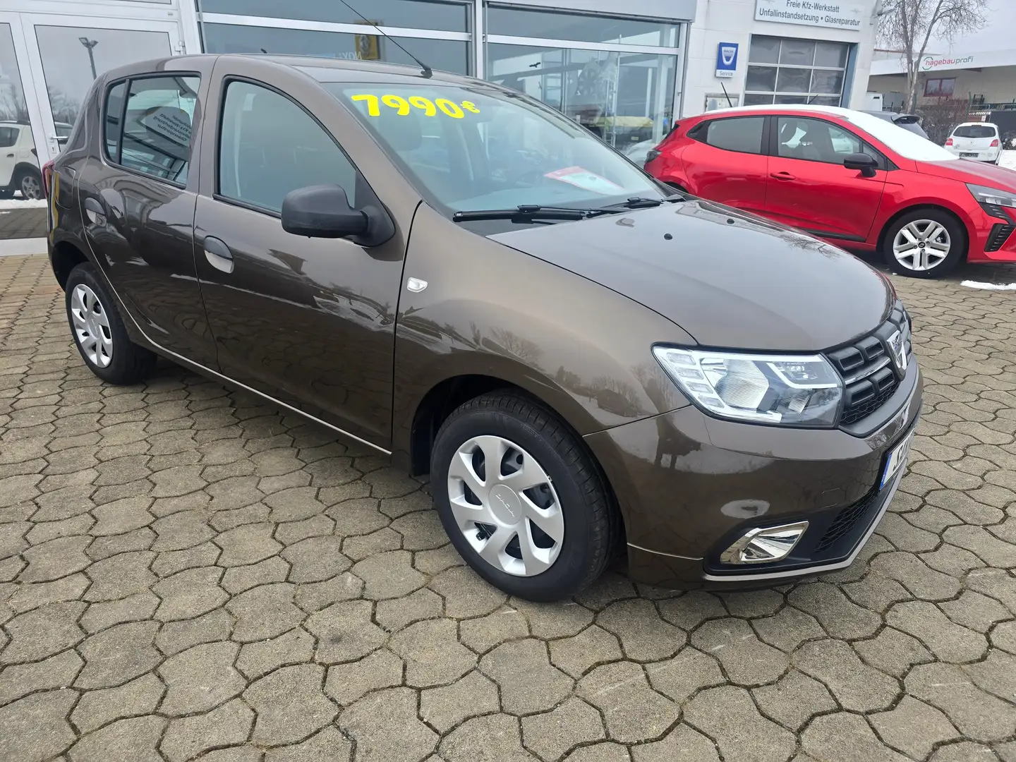 Dacia Sandero SCe 75 Essential sofort lieferbar - 1