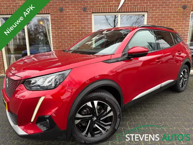 Peugeot e-2008 EV Allure 50 kWh STOELVERW+VOORRUITVERW. / CAMERA