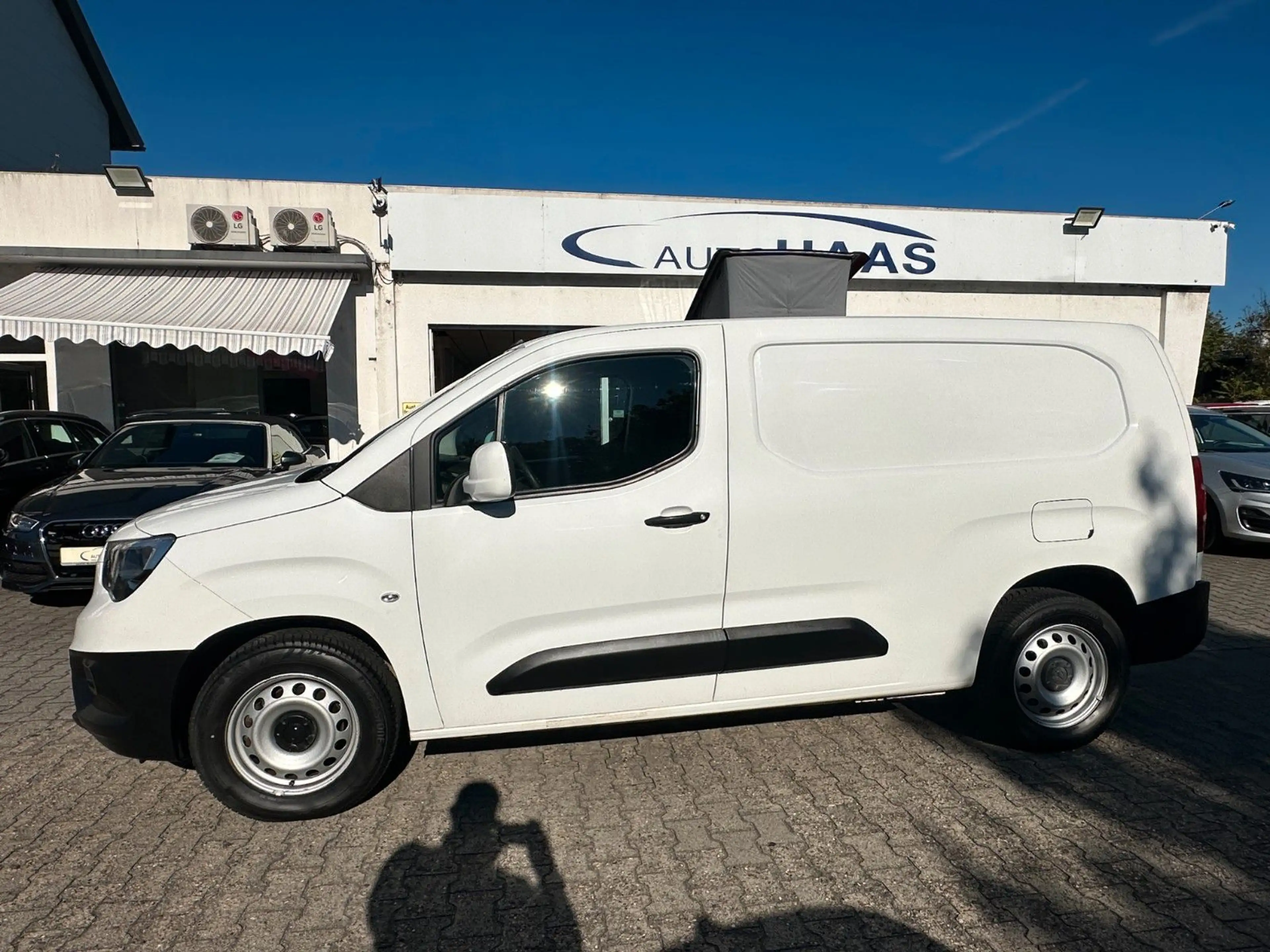 Opel Combo E Cargo XL Edition*Klima*3 Sitze* — photo 2