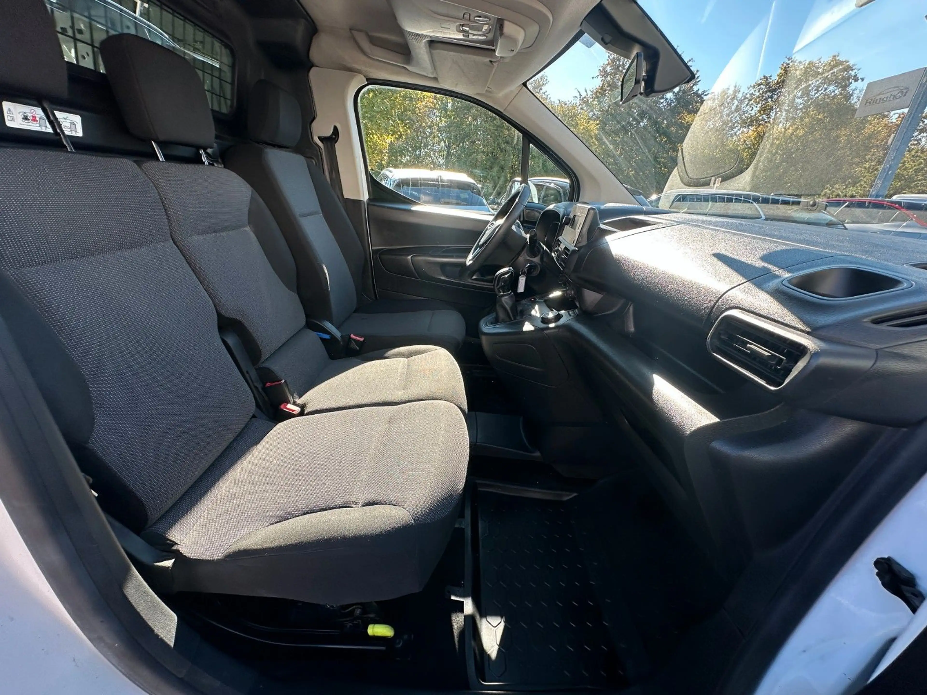 Opel Combo E Cargo XL Edition*Klima*3 Sitze* — photo 11