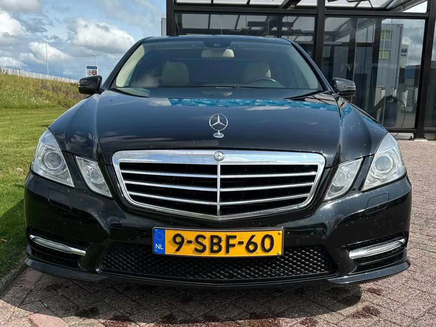 Mercedes-Benz E 350 E 350 Edition Sp. AMG Zwart - 2