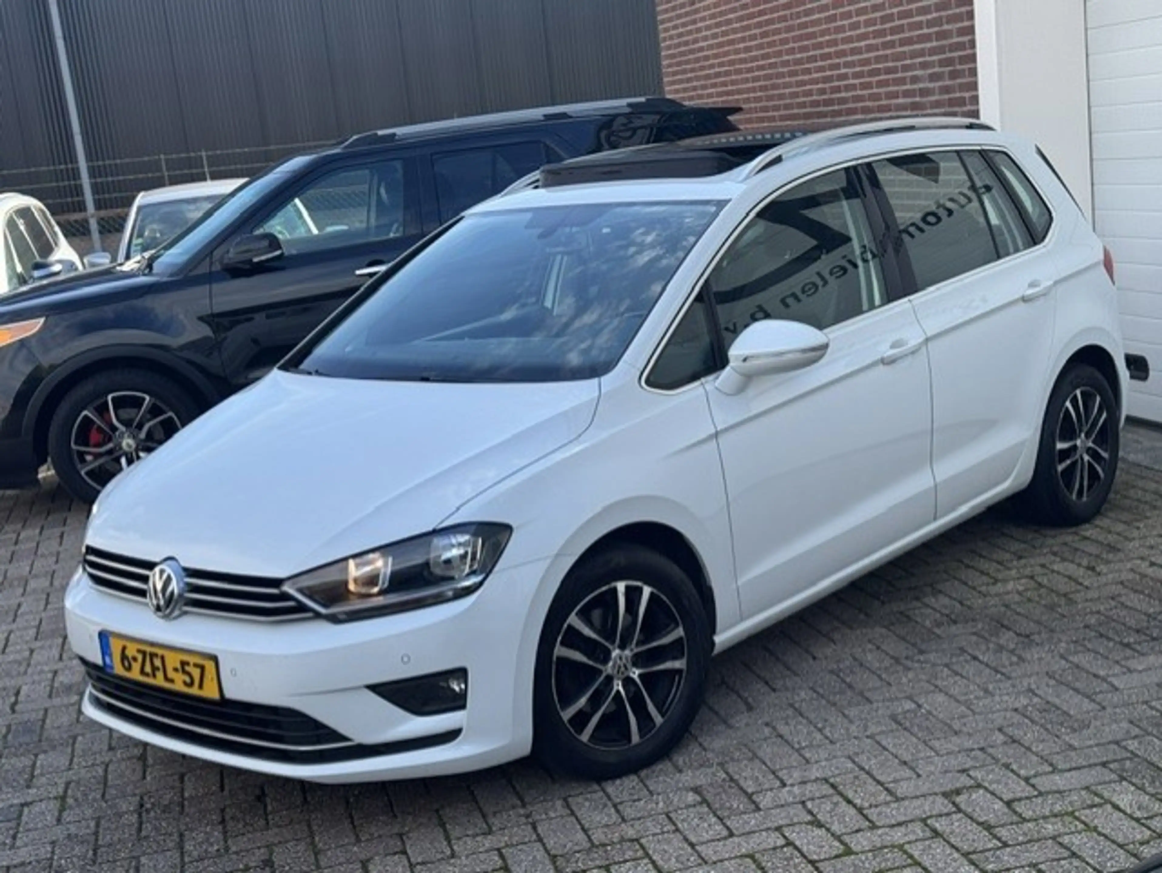 Volkswagen Golf Sportsvan 1.2 TSI Highline -1 eigenaar - DSG — photo 4