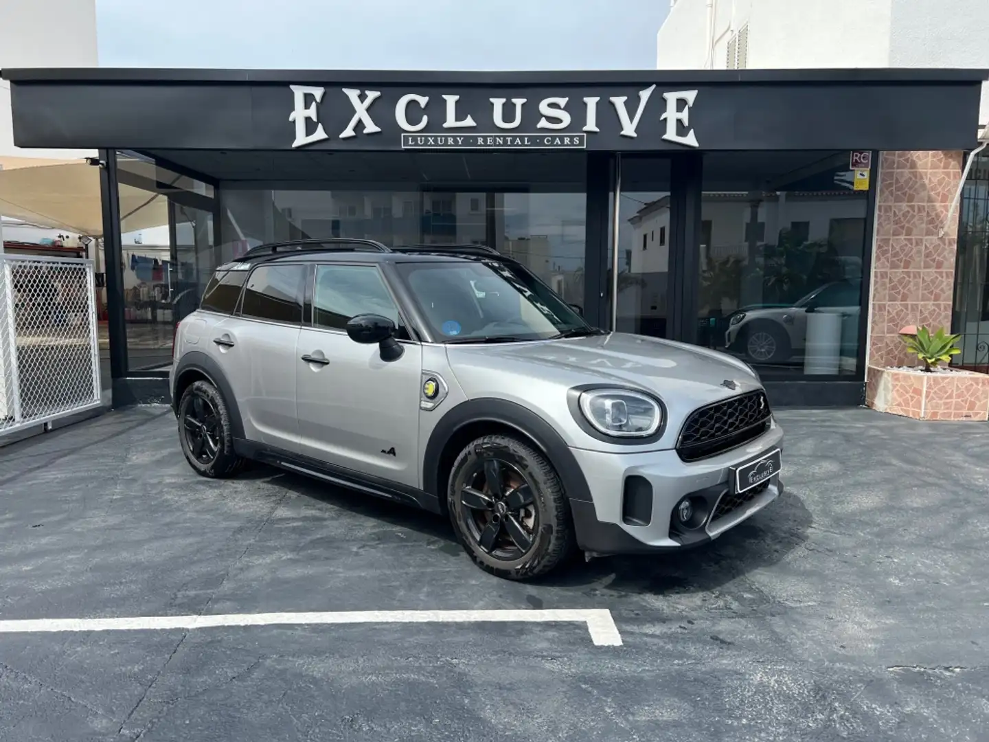 MINI Cooper Countryman SE ALL4 AUT. Gris - 1