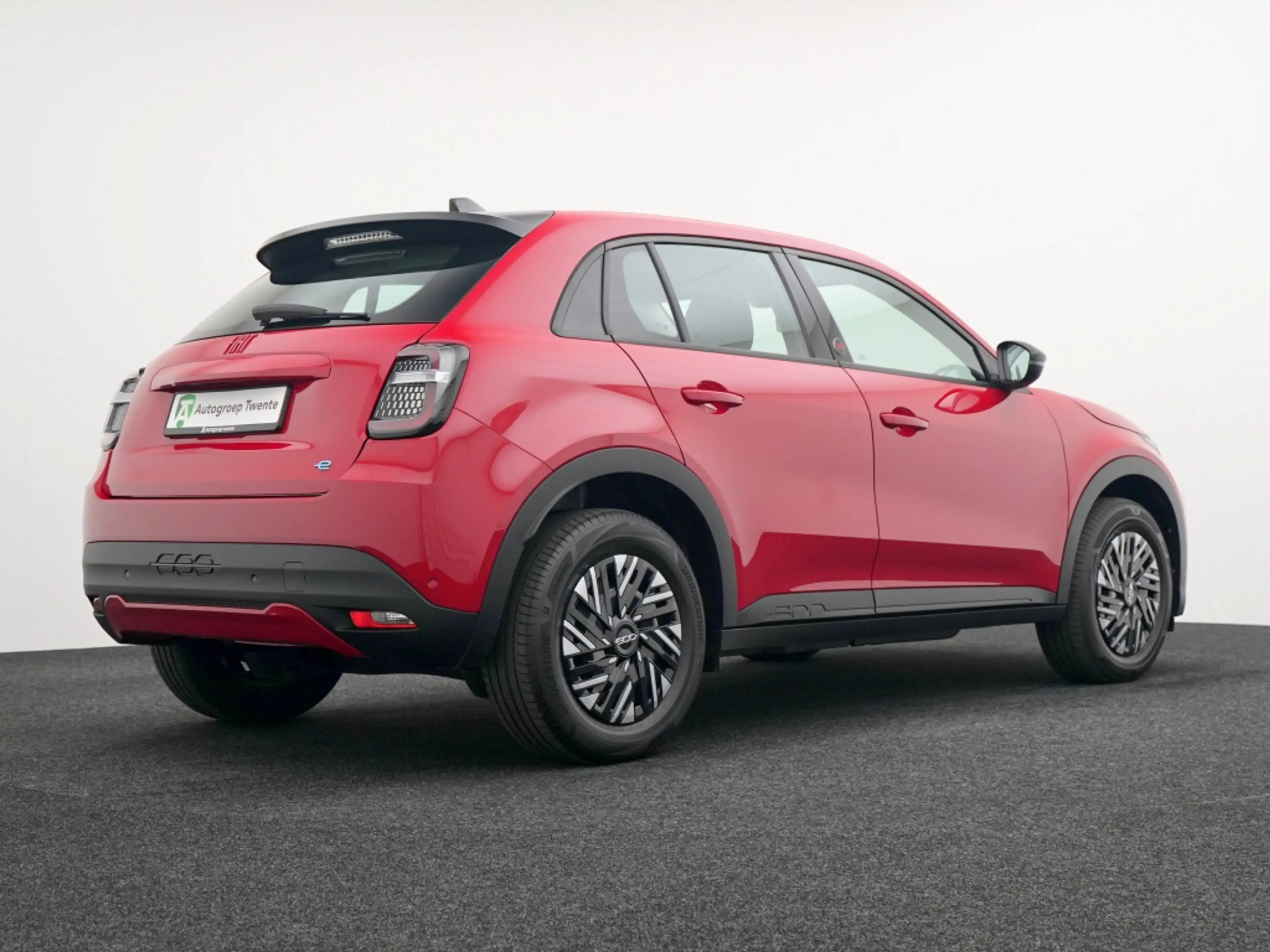 Fiat 600e RED 54 kWh | Private lease €489 p.m. — photo 2