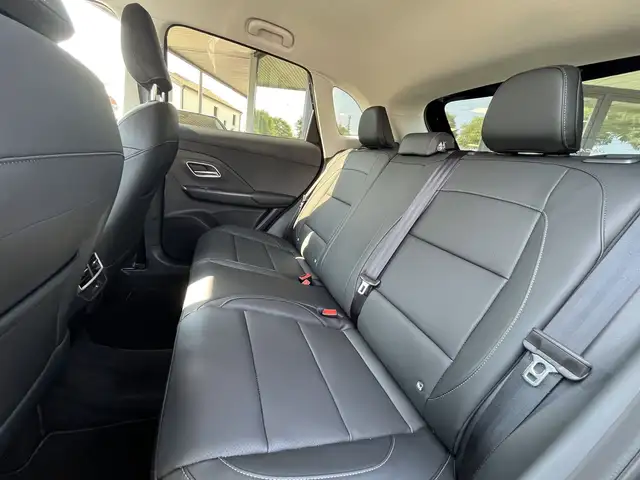 MG ZS view 9
