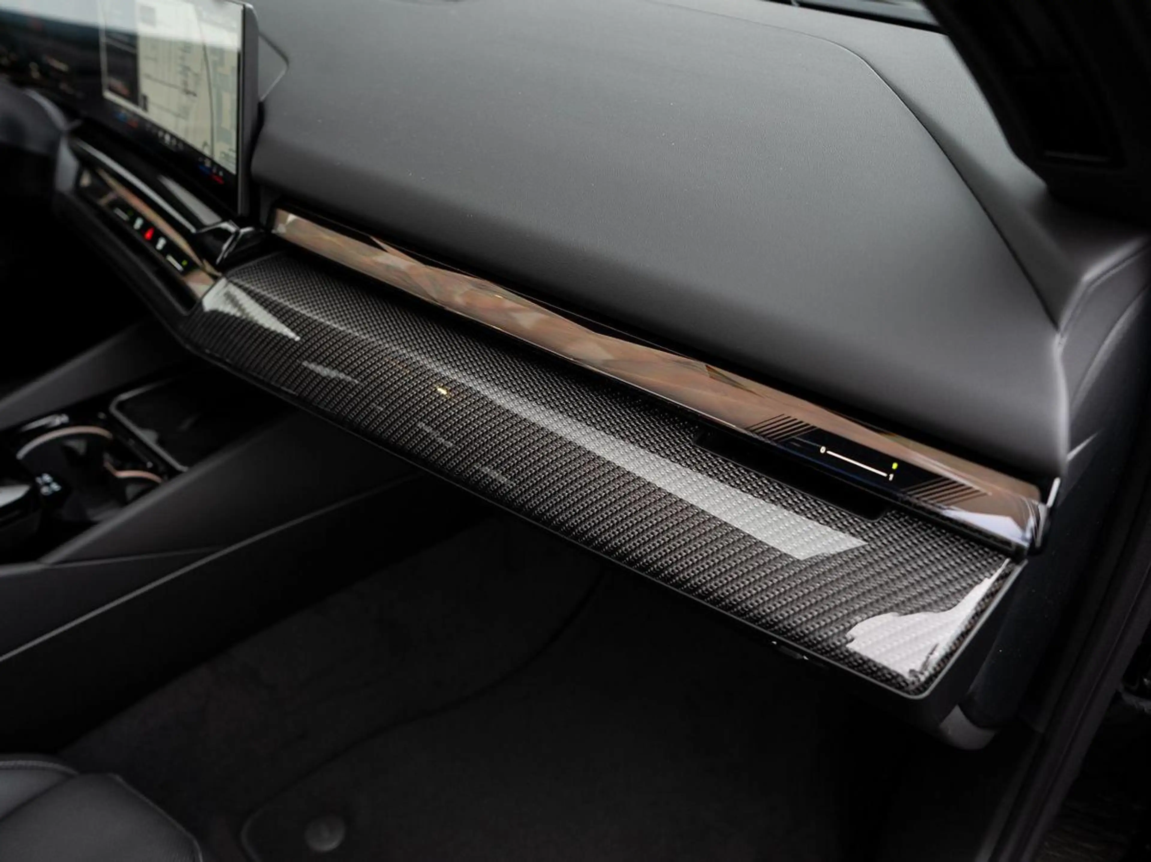 BMW 540 d xDrive Tour M-SportPRO StHzg PANO M-Sitze — photo 12