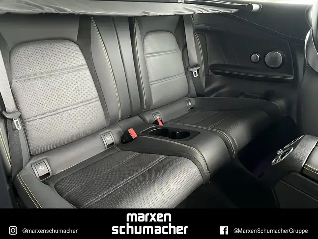 Mercedes-Benz C-Class view 13