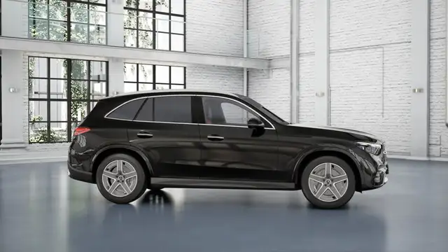 Mercedes-Benz GLC view 3