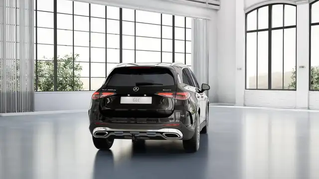 Mercedes-Benz GLC view 4