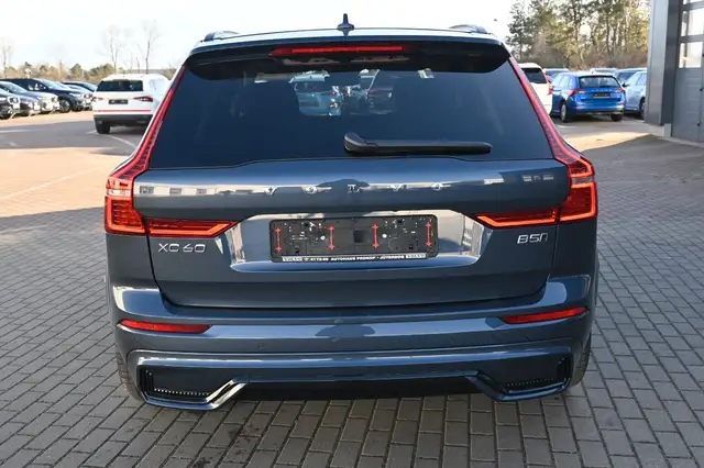 Volvo XC60 view 4