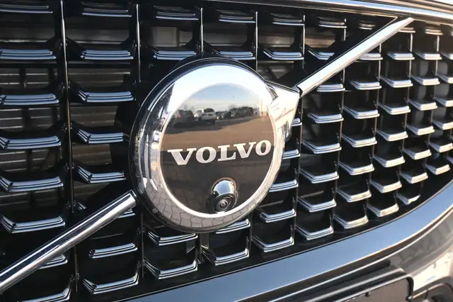 Volvo XC60 view 9