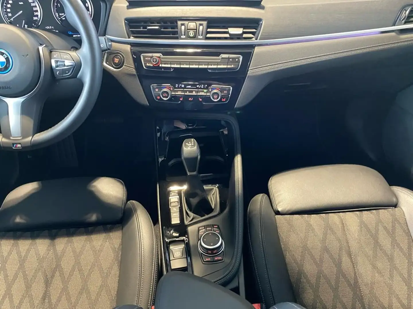BMW X1 xLine Blau - 2