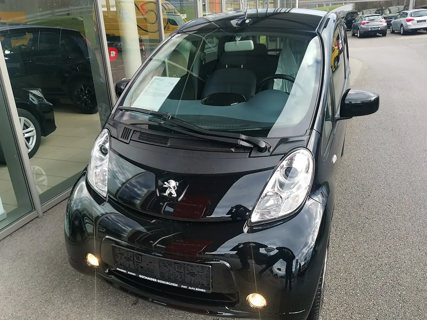 Peugeot iOn 16kWh Active Black - 2
