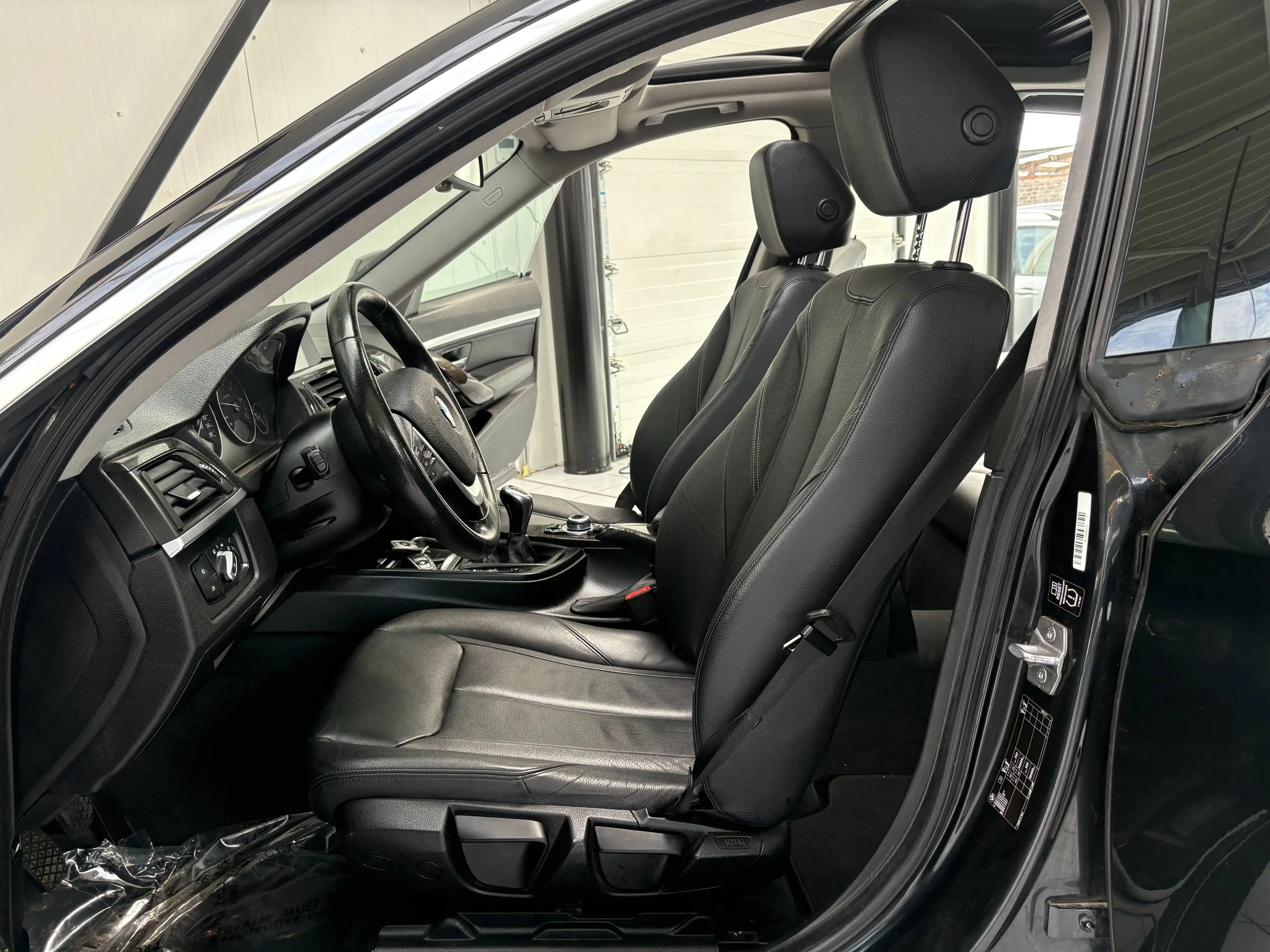 BMW 318 Gran Turismo 318 d *XENON * CUIR * TOIT * GPS * CAMERA * EURO 6 * — photo 15