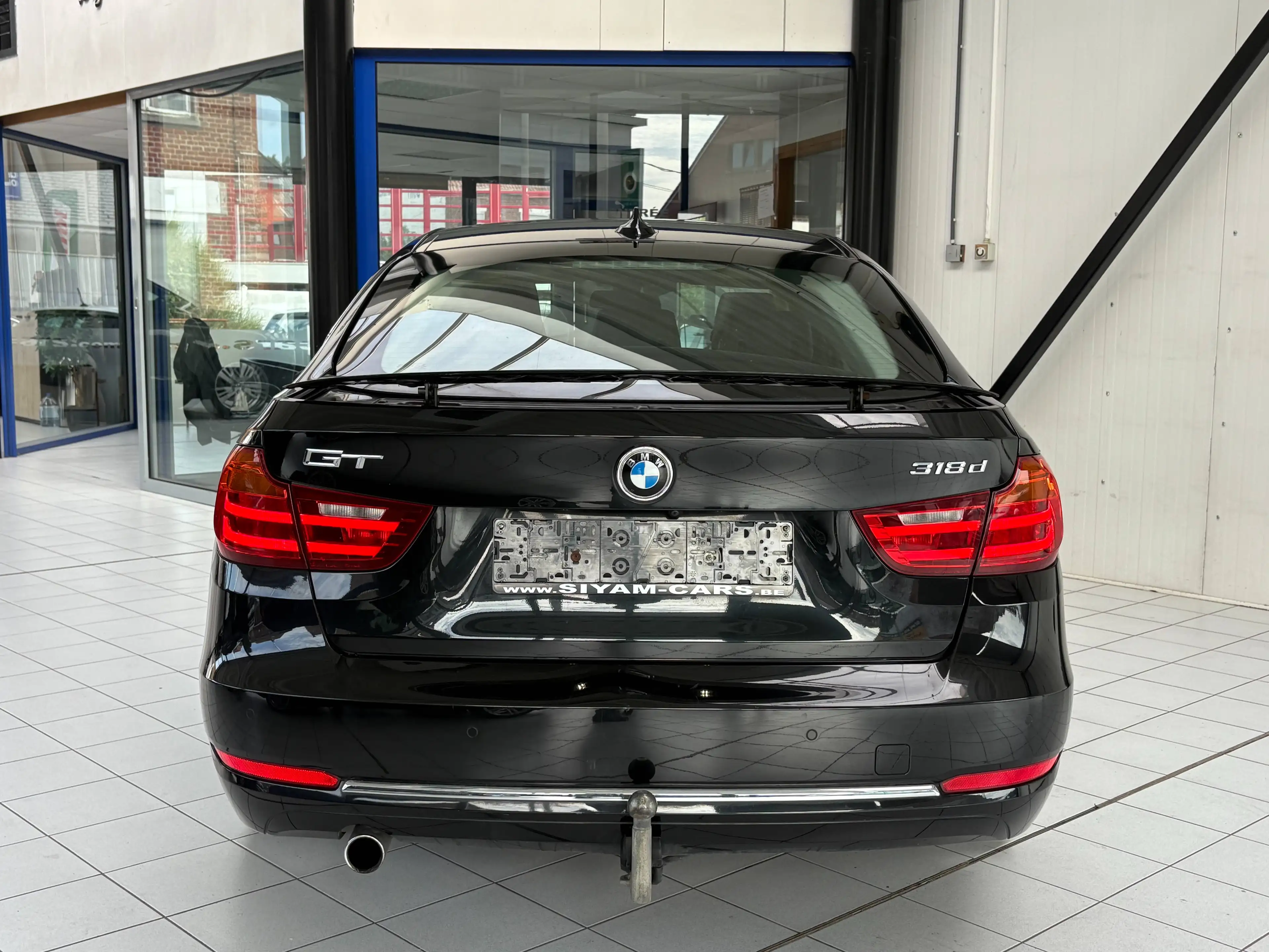 BMW 318 Gran Turismo 318 d *XENON * CUIR * TOIT * GPS * CAMERA * EURO 6 * — photo 4