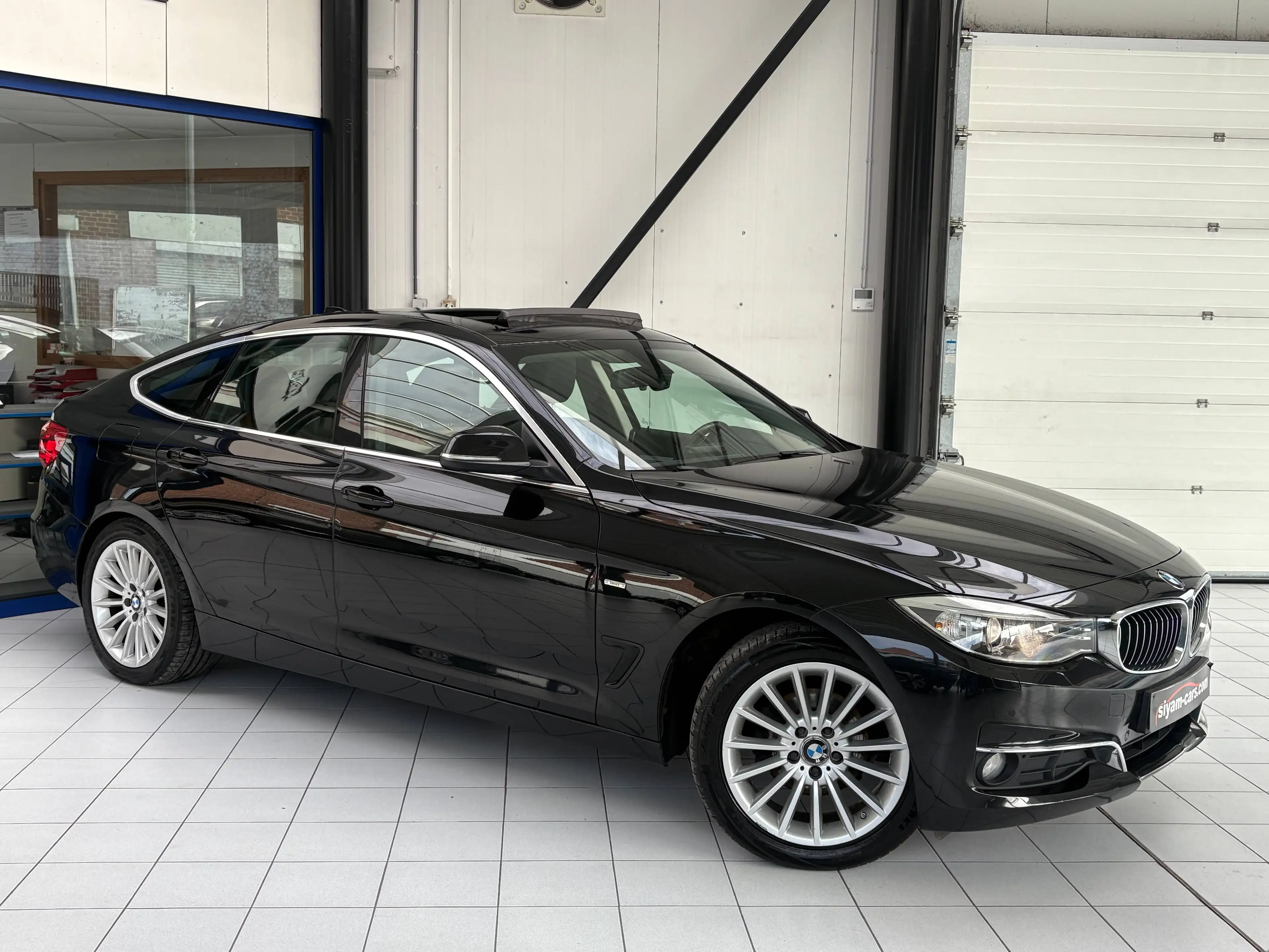 BMW 318 Gran Turismo 318 d *XENON * CUIR * TOIT * GPS * CAMERA * EURO 6 * — photo 7