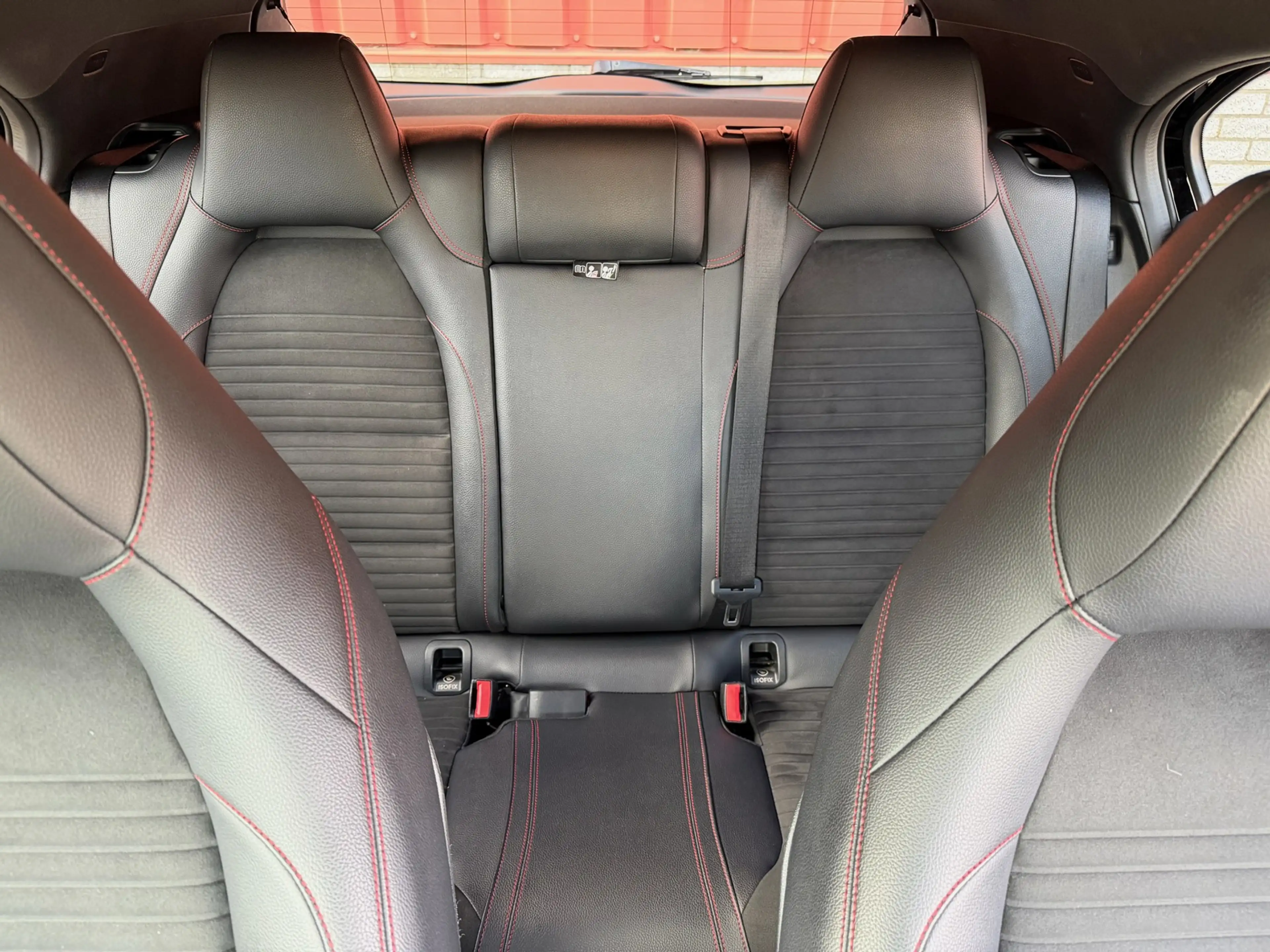 Mercedes-Benz A 160 AMG Pano Night Camera Climate 18" — photo 38