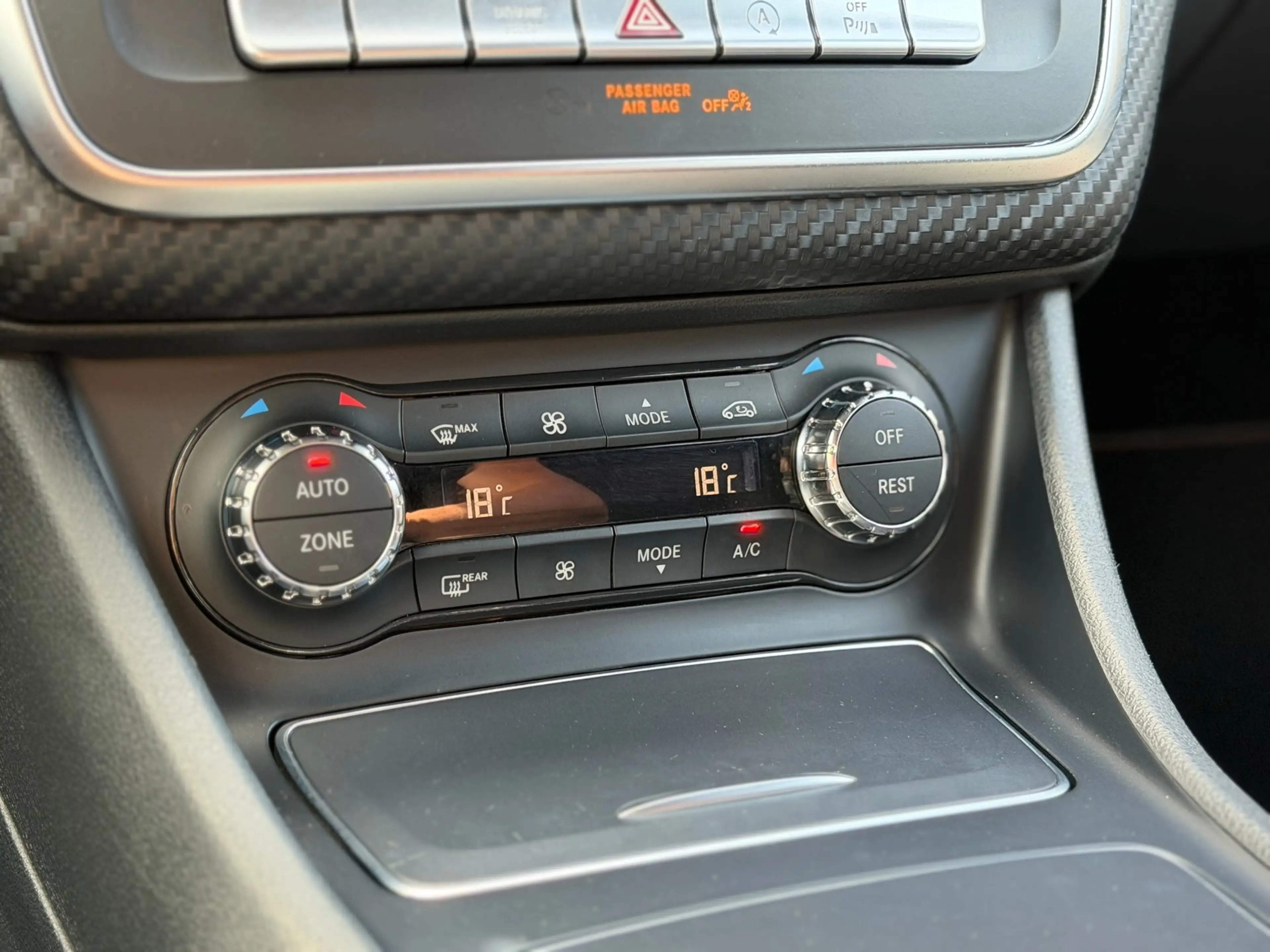 Mercedes-Benz A 160 AMG Pano Night Camera Climate 18" — photo 18