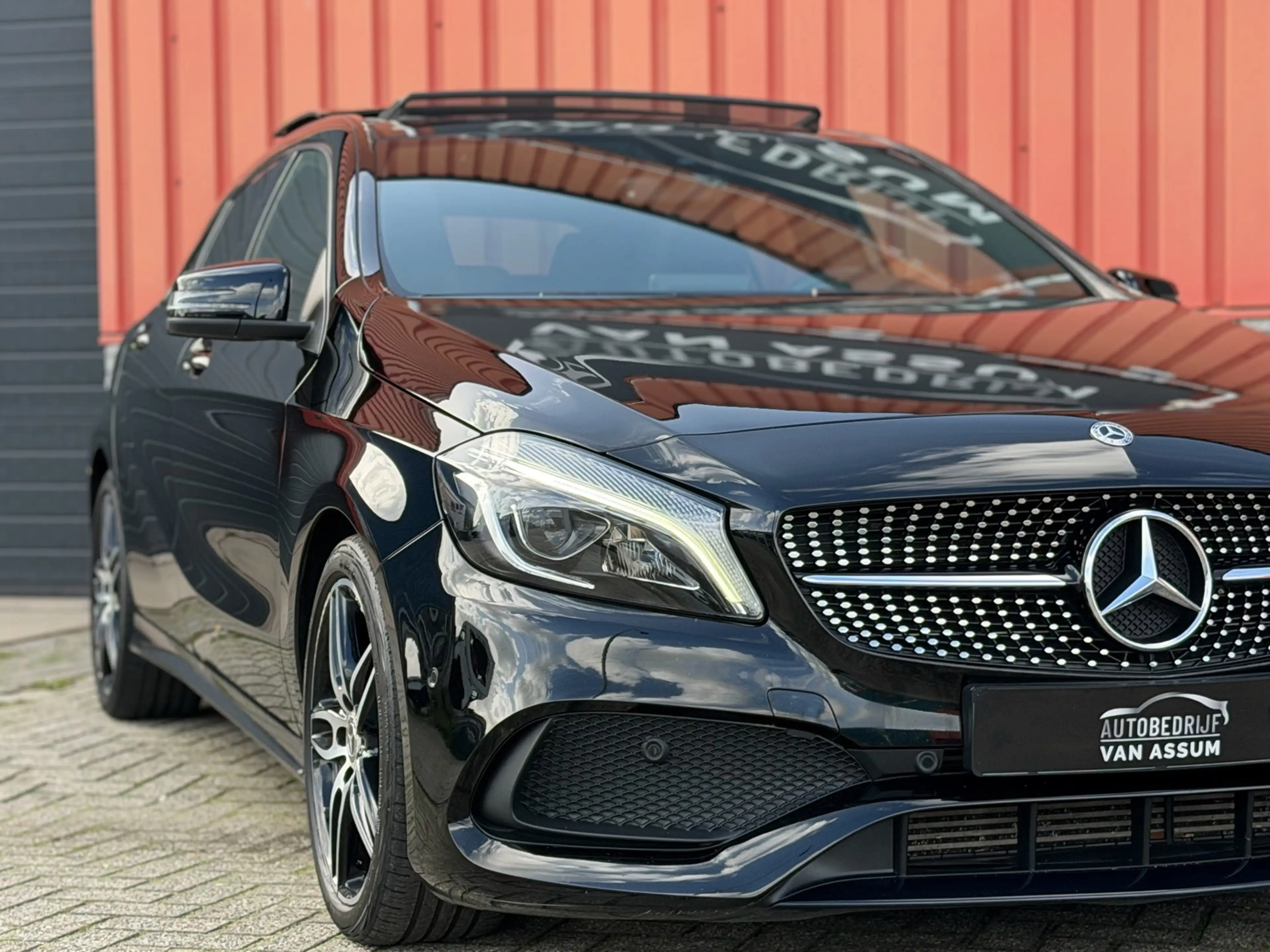 Mercedes-Benz A 160 AMG Pano Night Camera Climate 18" — photo 35
