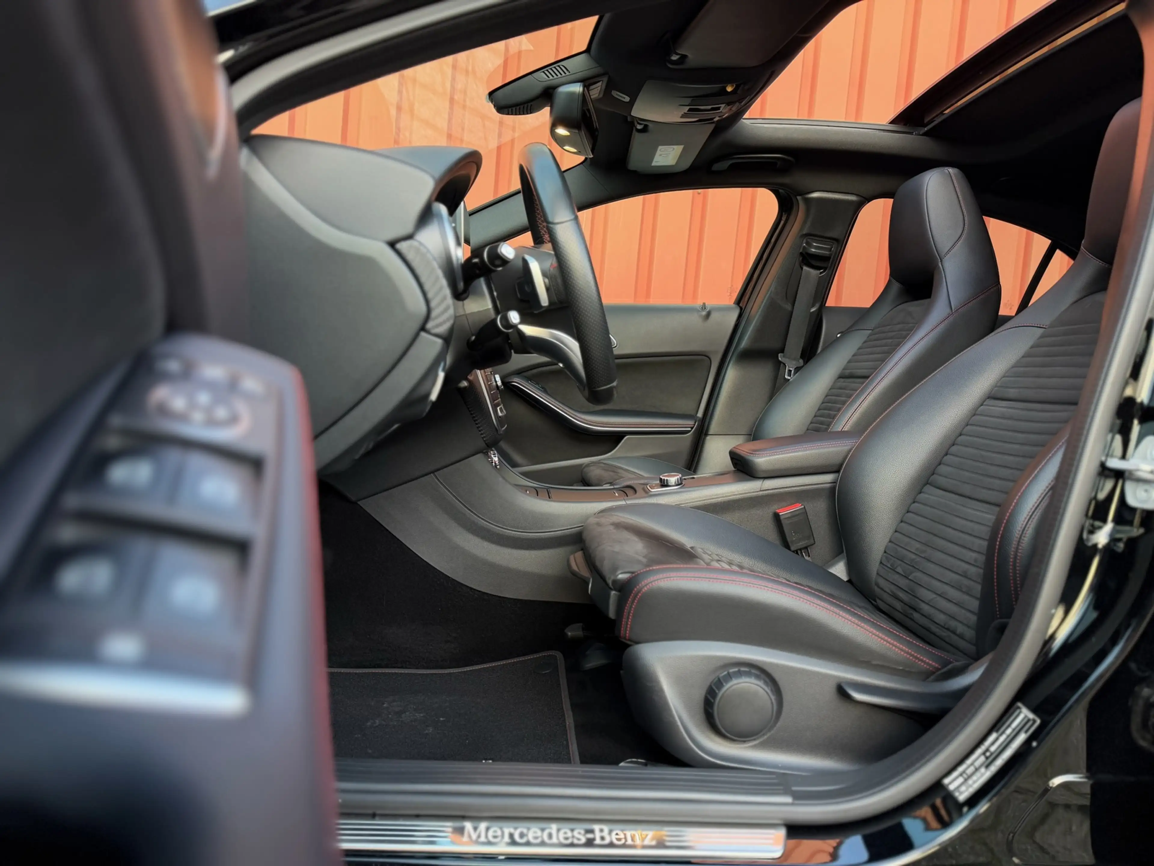 Mercedes-Benz A 160 AMG Pano Night Camera Climate 18" — photo 8