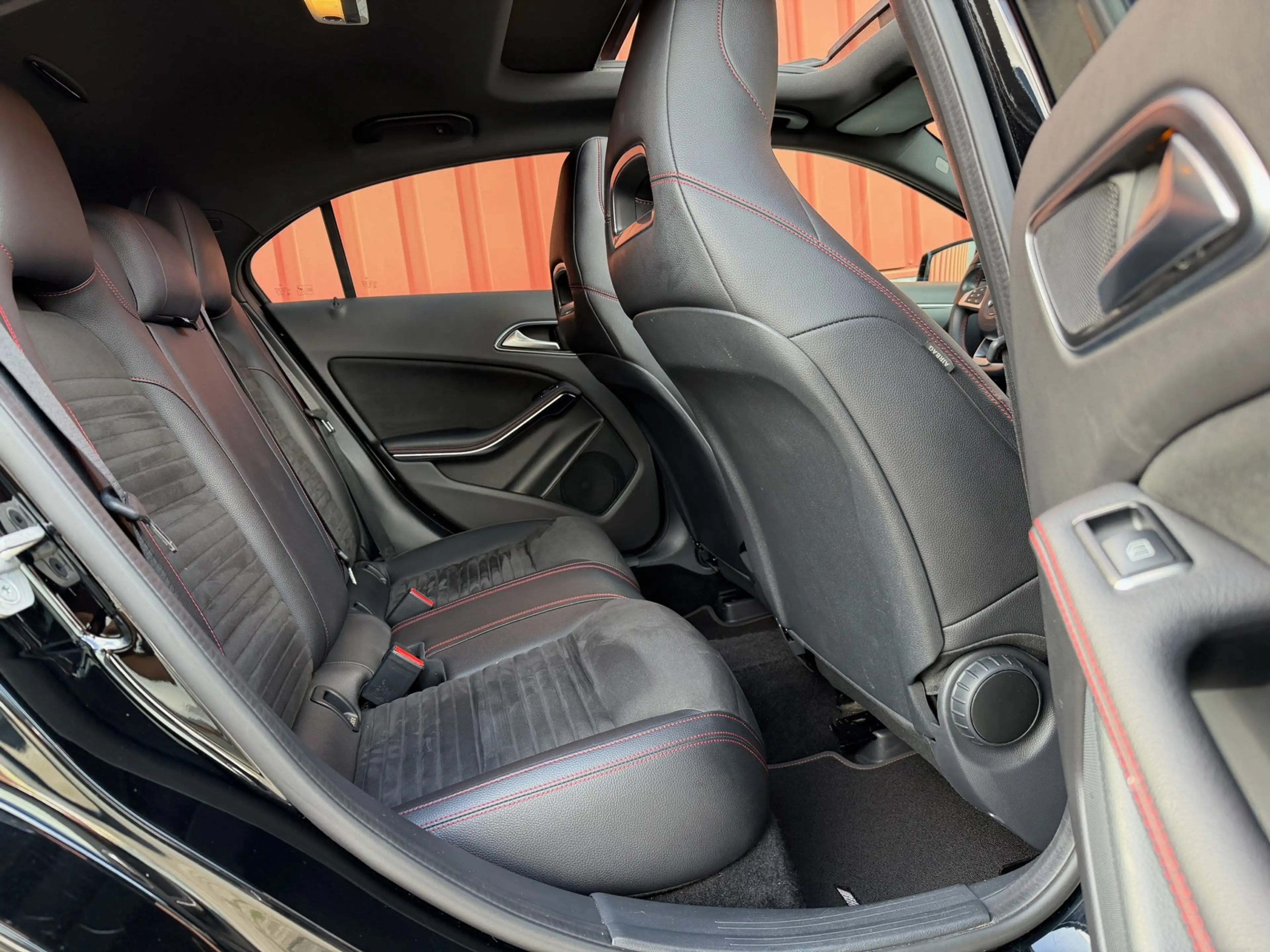 Mercedes-Benz A 160 AMG Pano Night Camera Climate 18" — photo 33