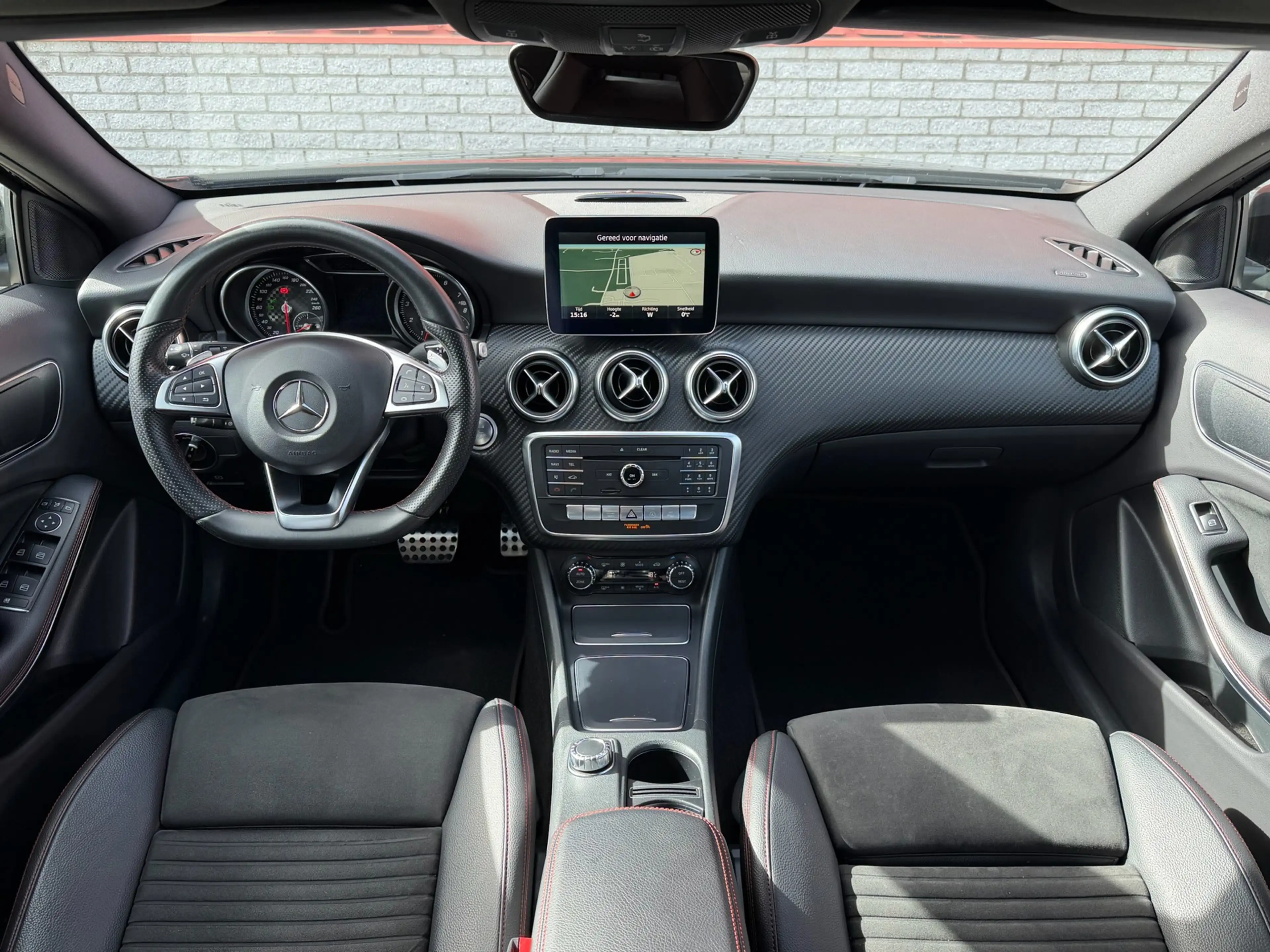 Mercedes-Benz A 160 AMG Pano Night Camera Climate 18" — photo 17